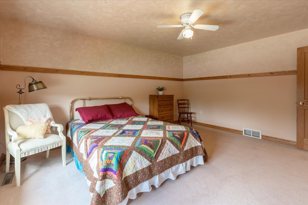 1015 Prairie Circle Property Photo 33