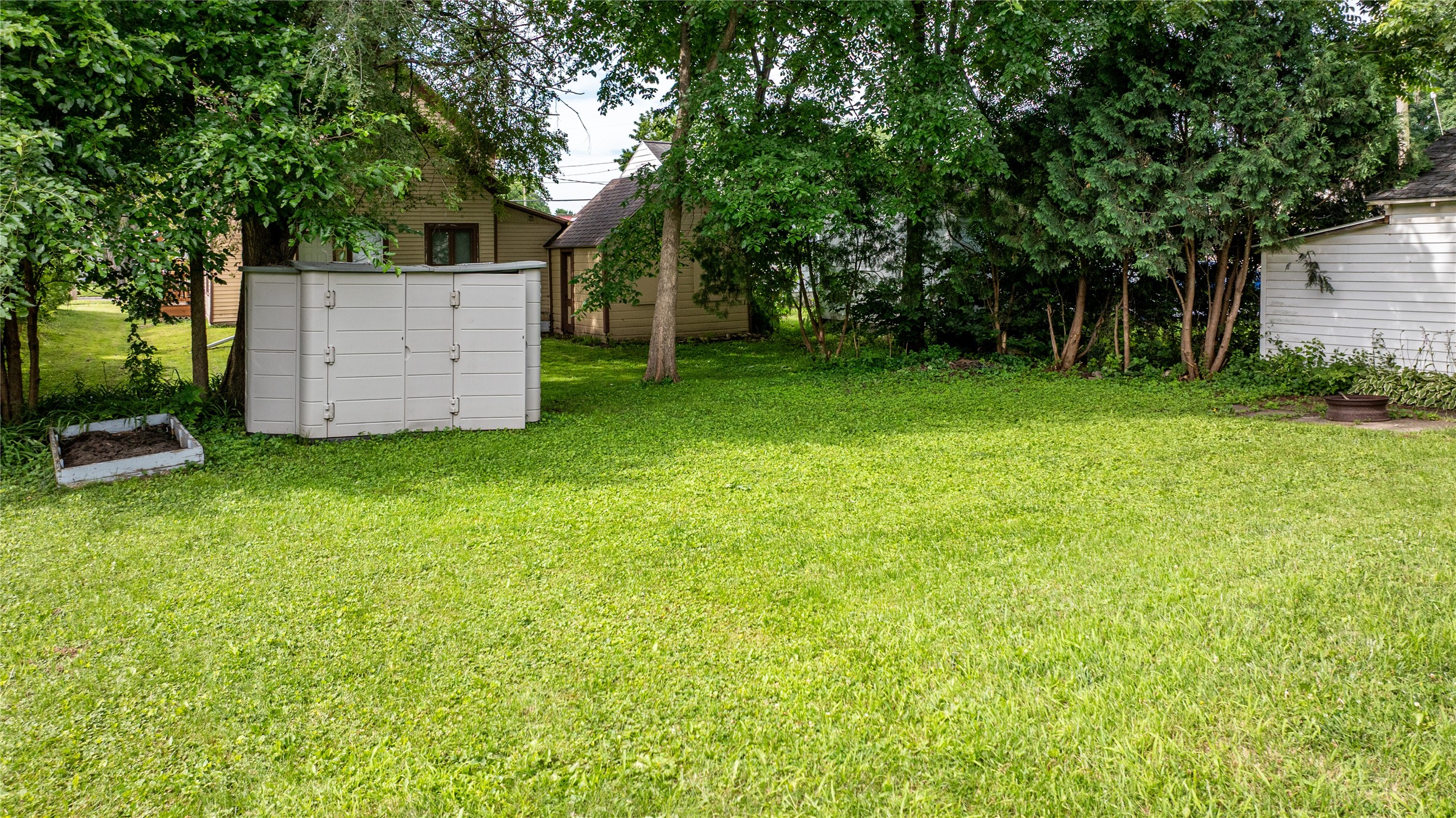 519 W Oak Street Property Photo 6