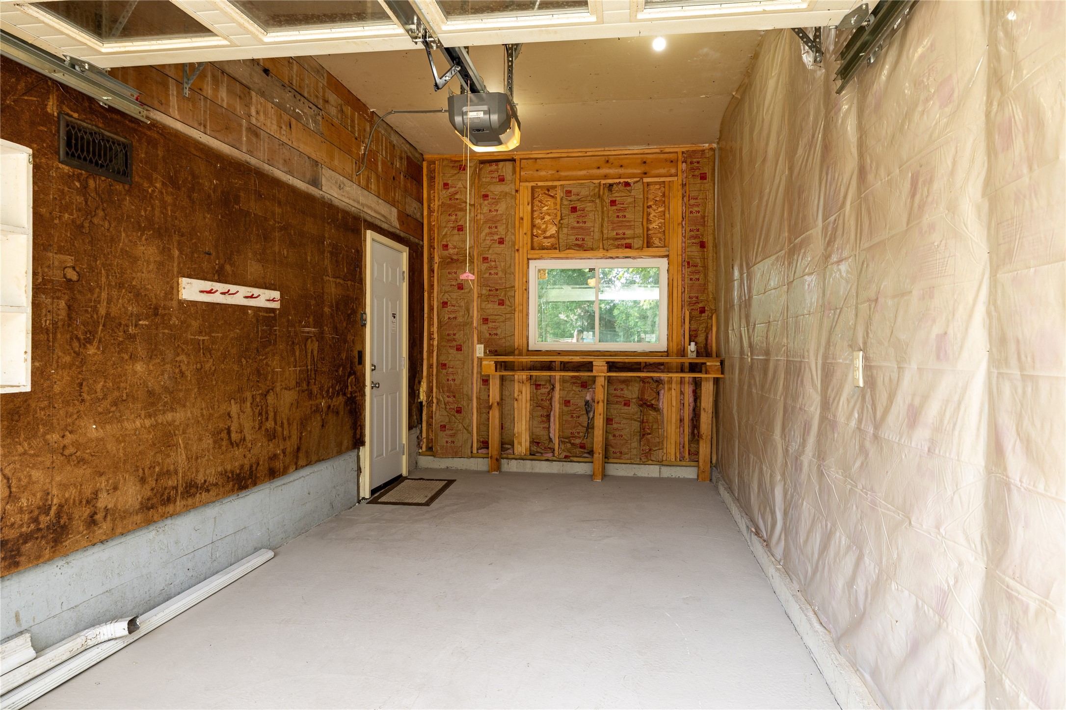 519 W Oak Street Property Photo 37