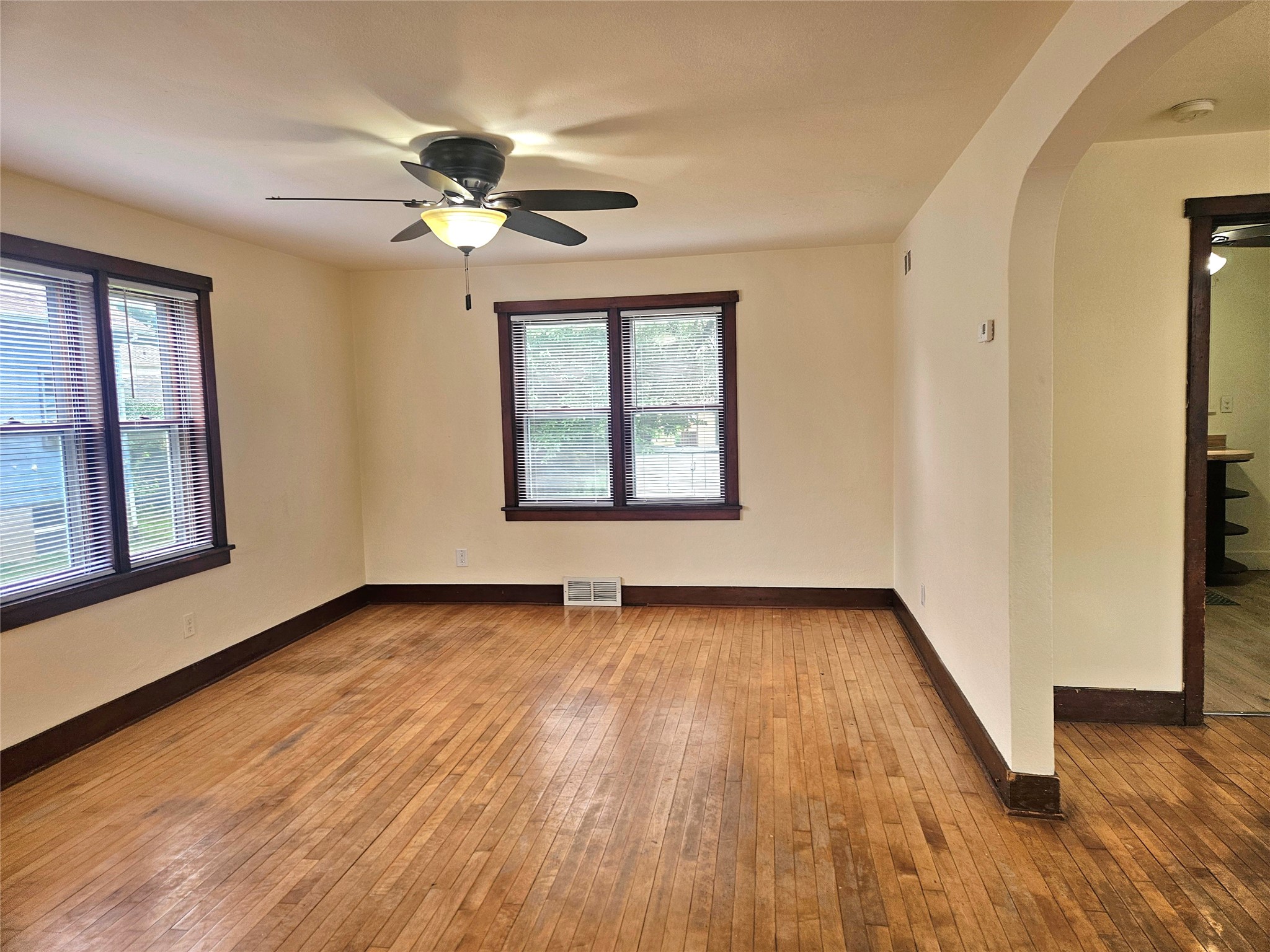 519 W Oak Street Property Photo 45