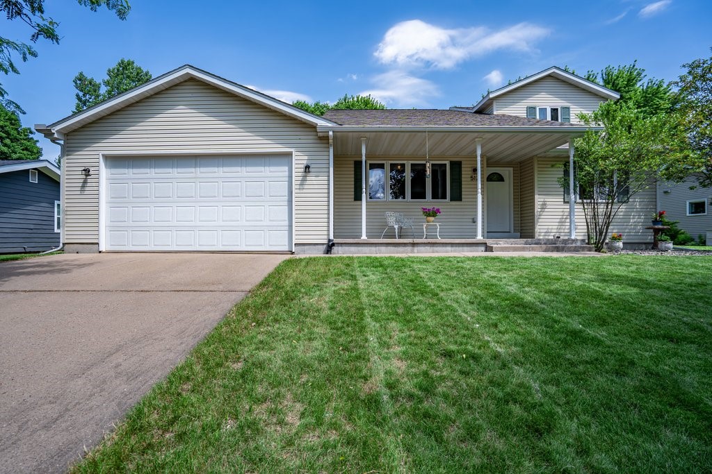 512 19th Street N Property Photo 1