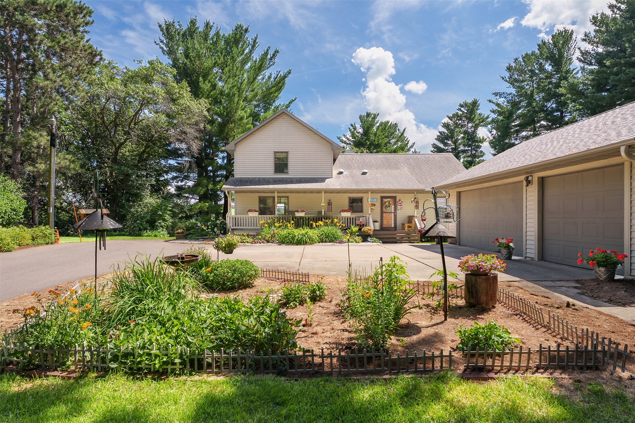 5991 North Shore Drive Property Photo 3
