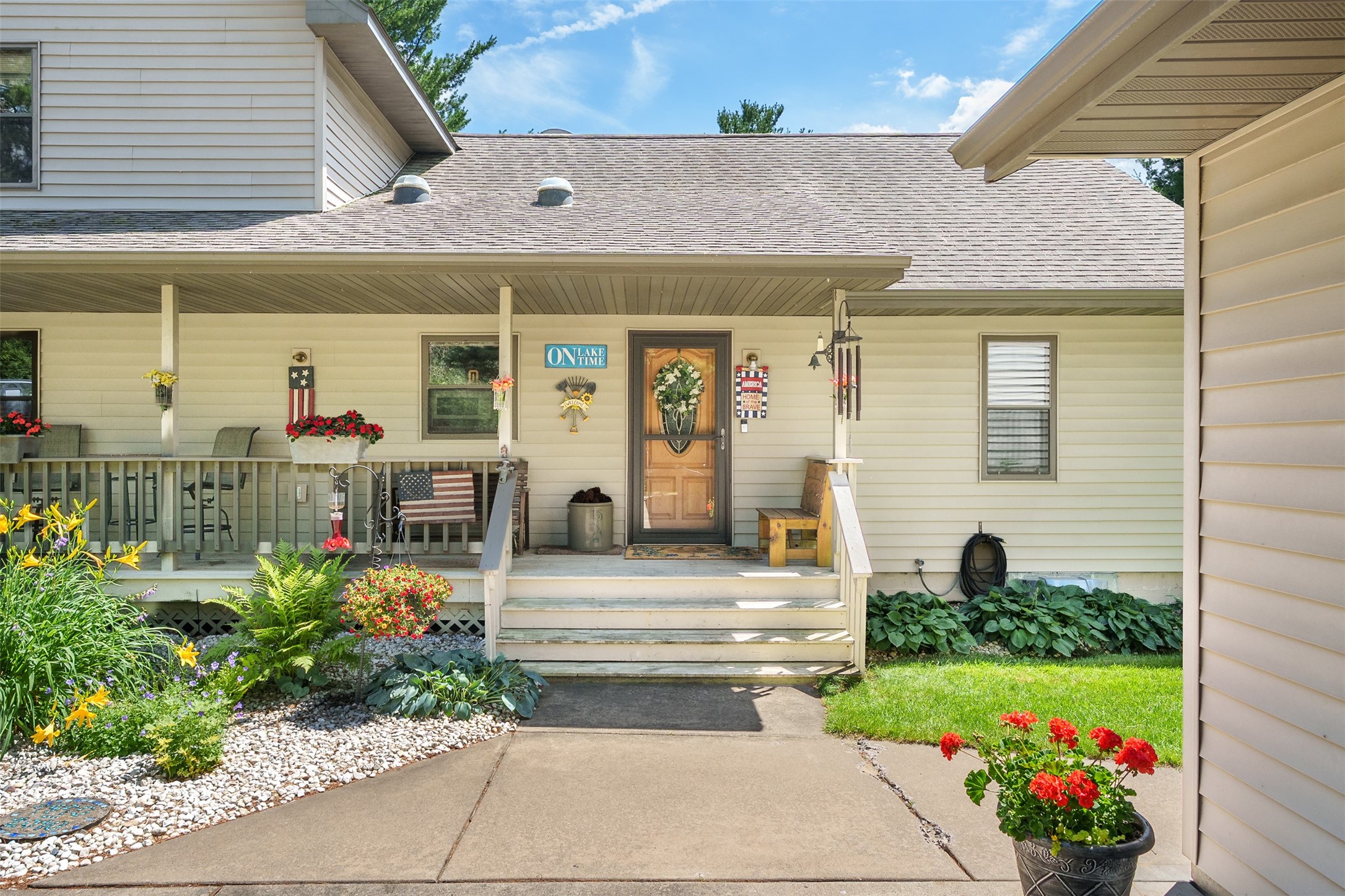 5991 North Shore Drive Property Photo 4