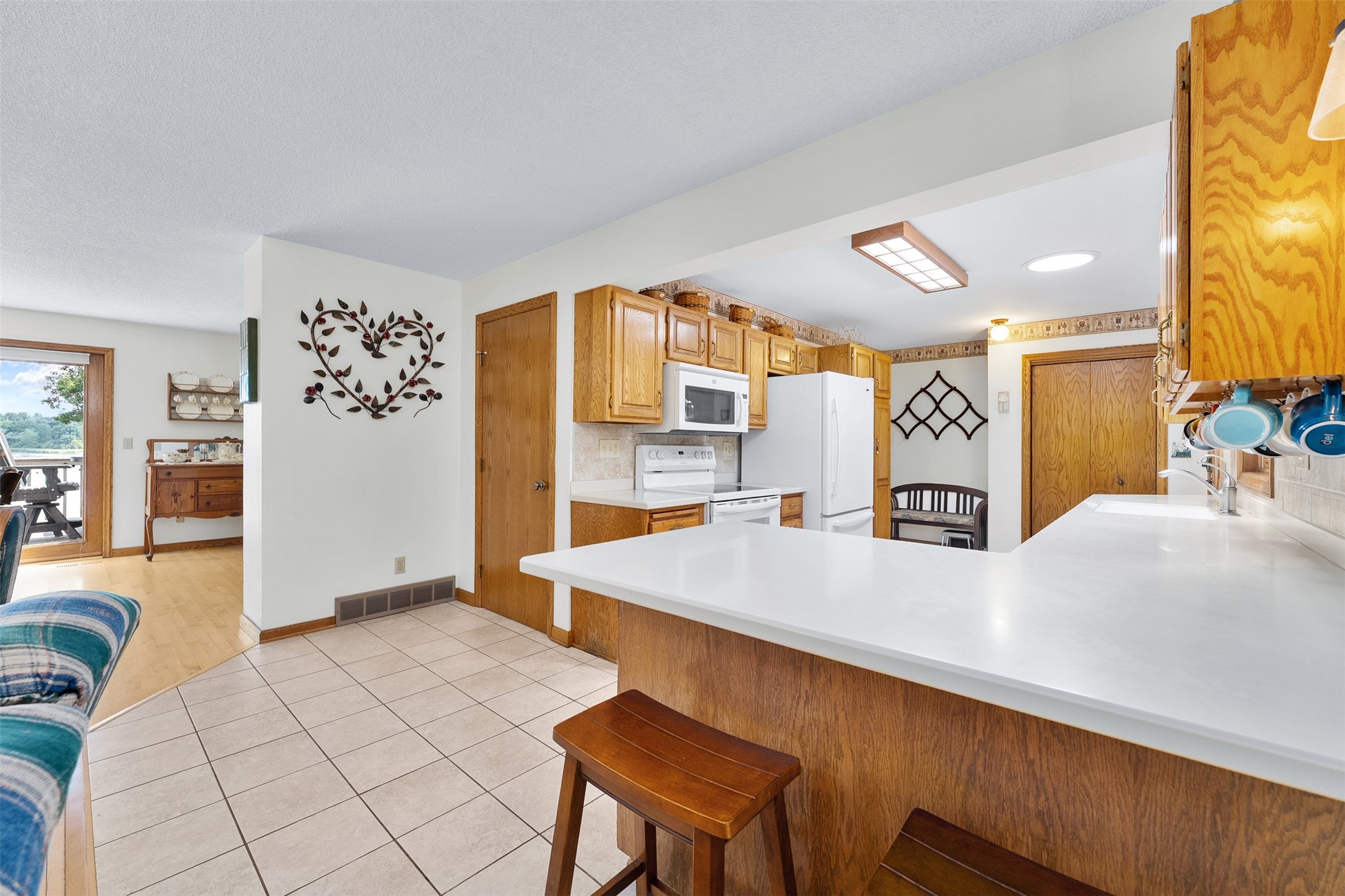 5991 North Shore Drive Property Photo 9