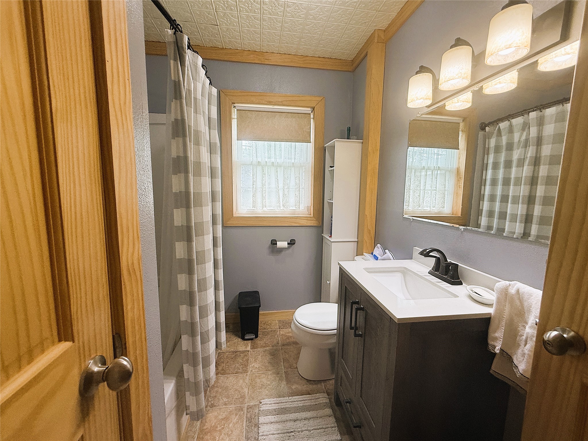 618 Park Avenue E Property Photo 11