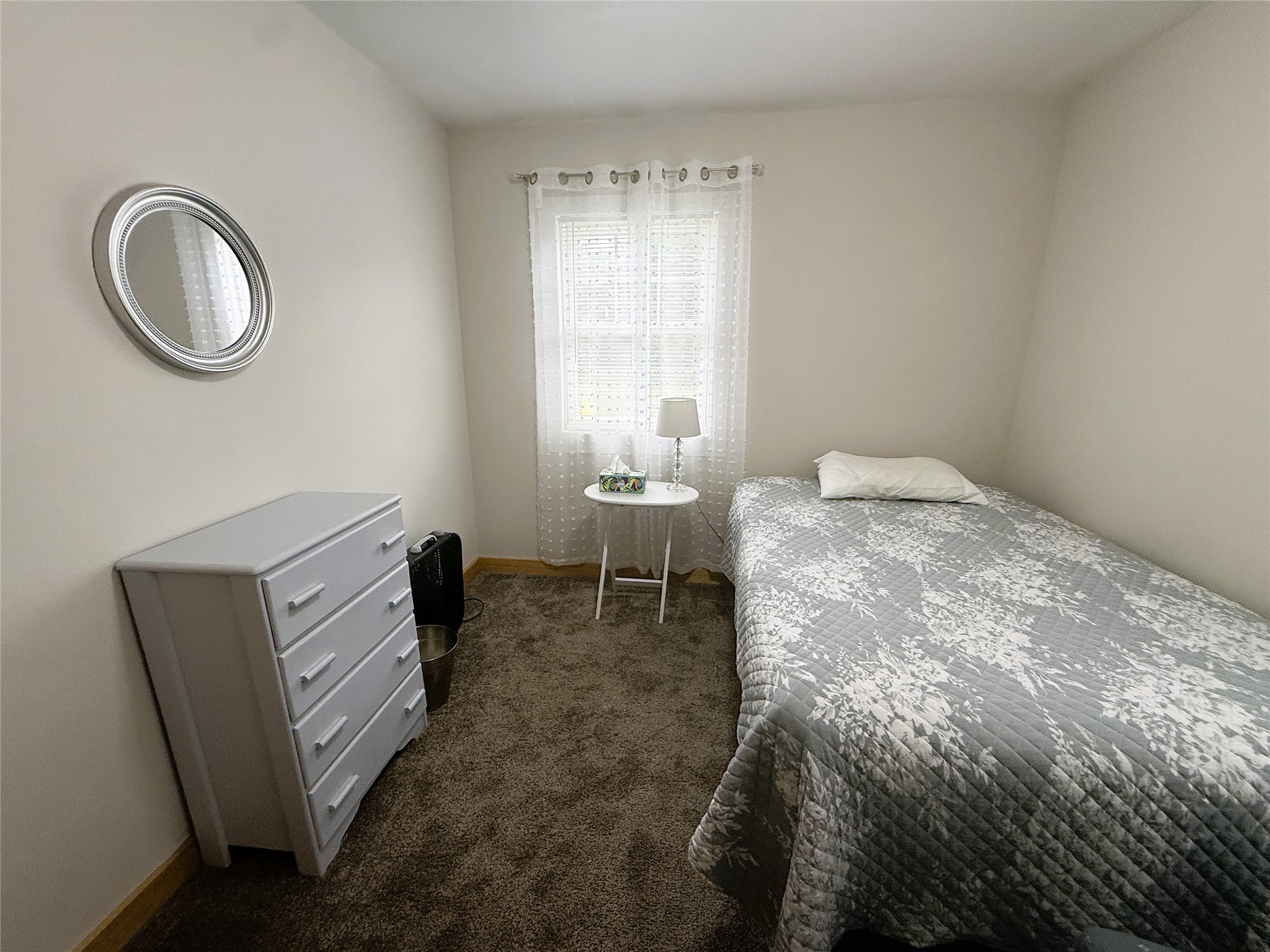 618 Park Avenue E Property Photo 14