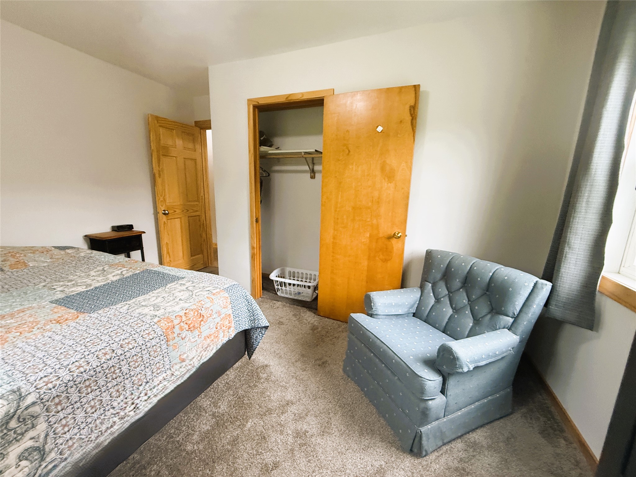 618 Park Avenue E Property Photo 18