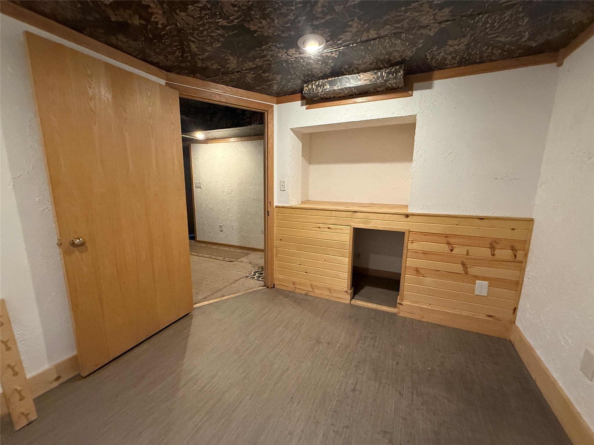 618 Park Avenue E Property Photo 21