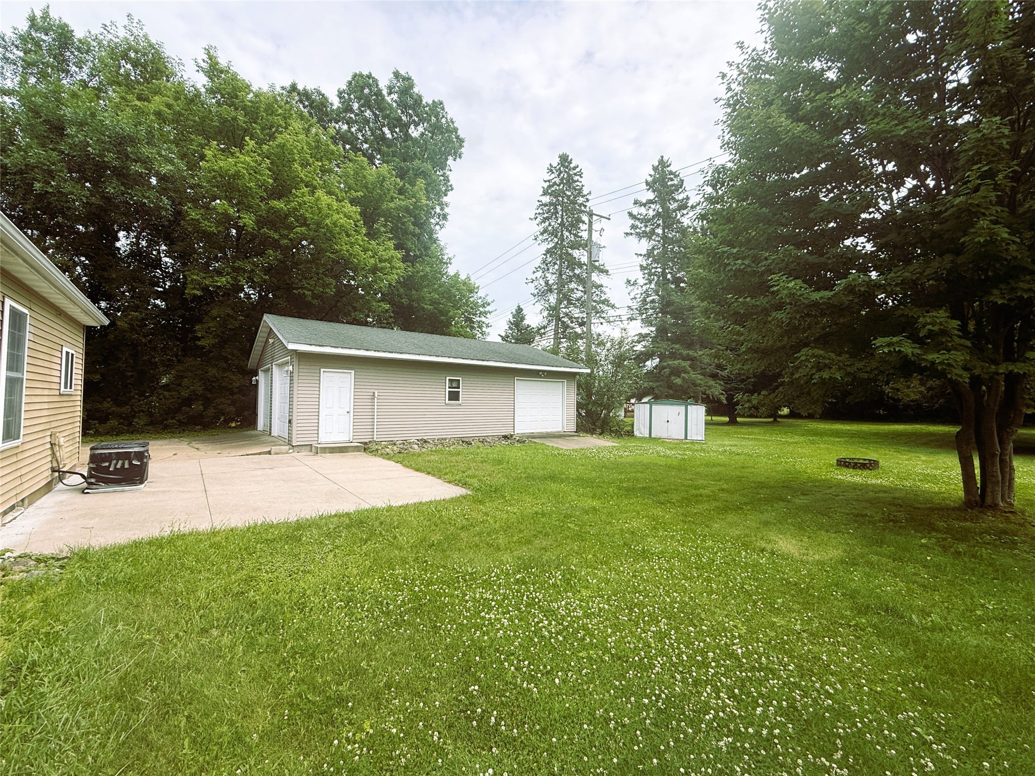 618 Park Avenue E Property Photo 24