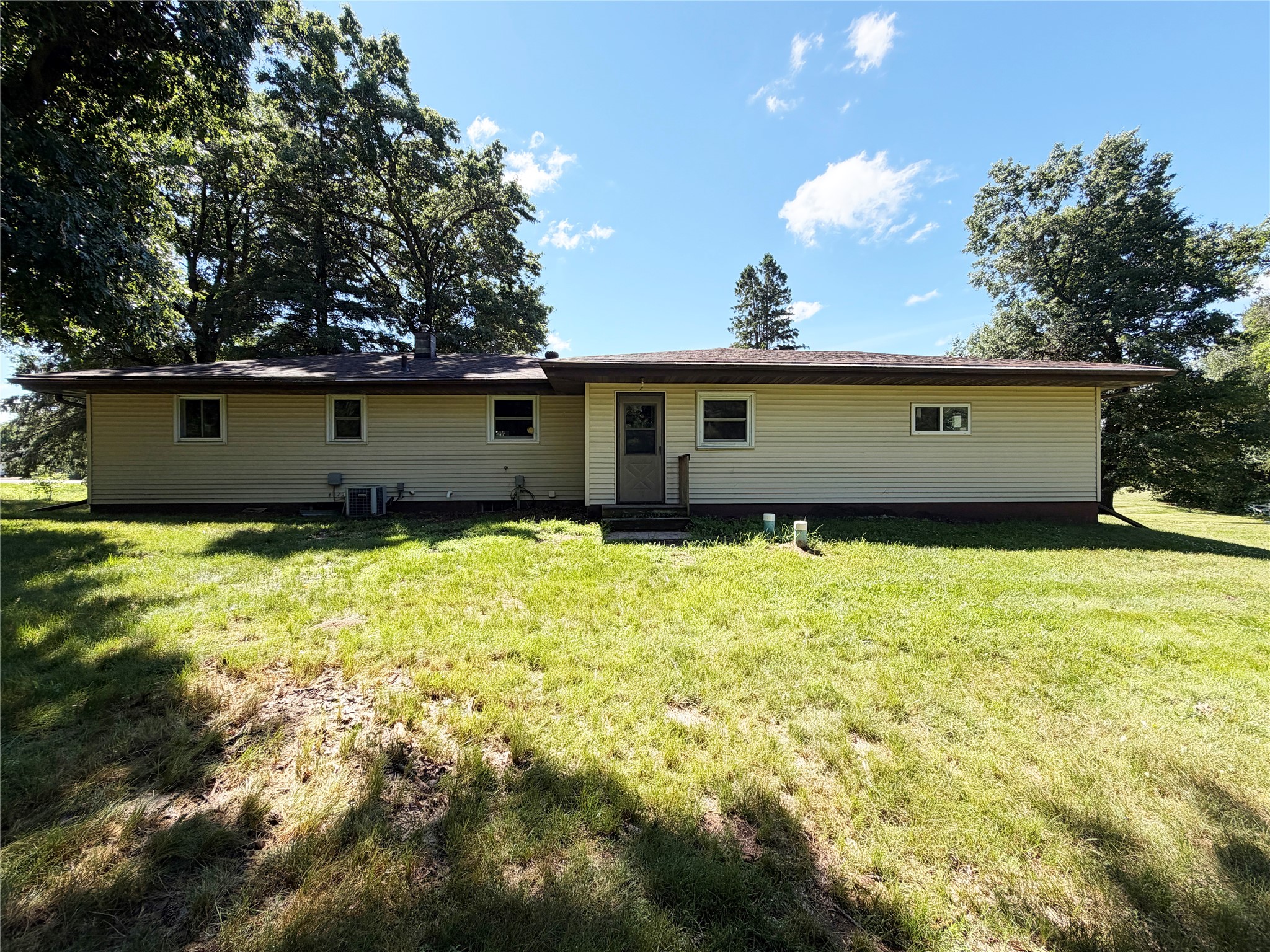 W11002 Us Highway 8 Property Photo 23