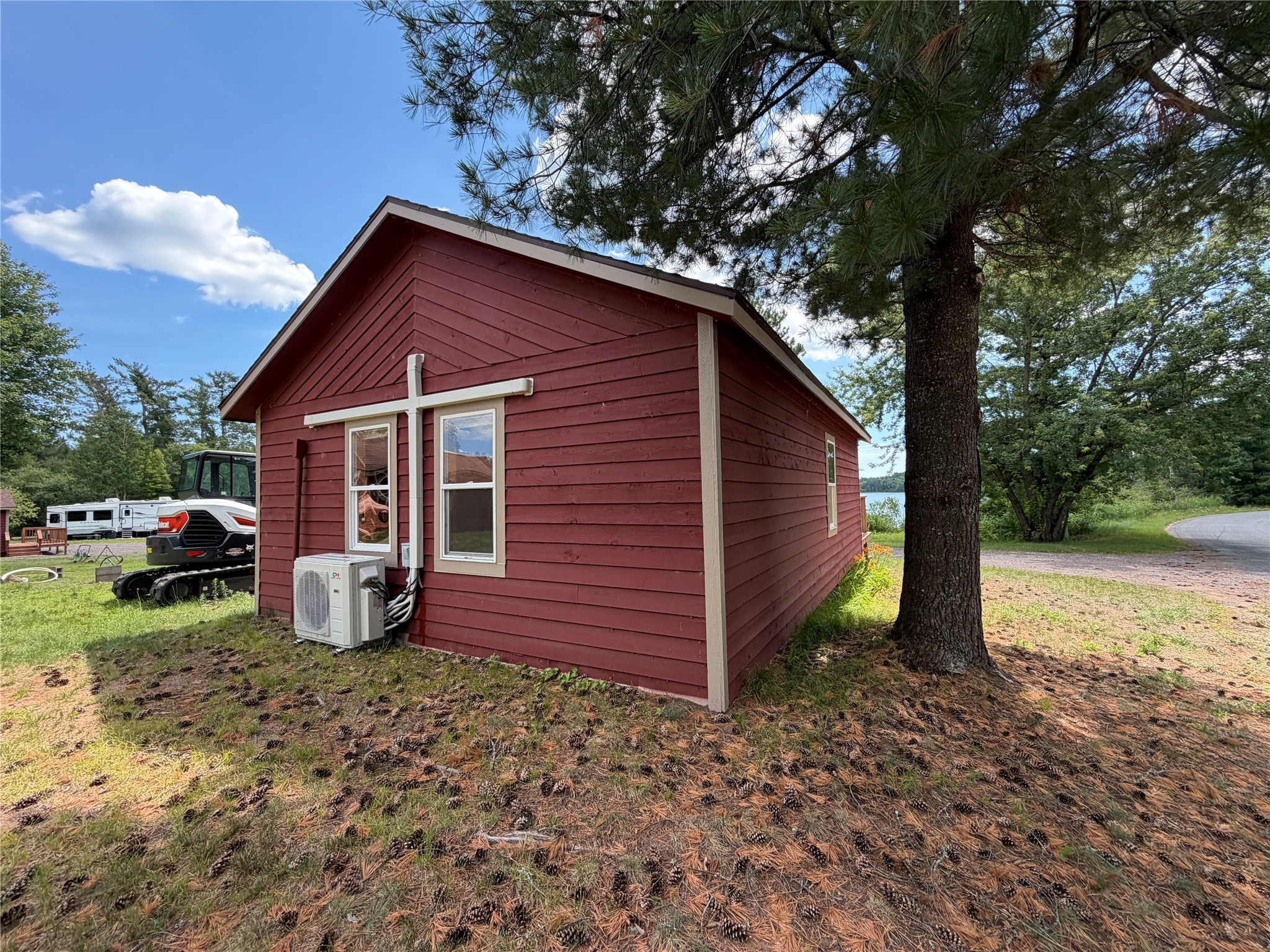 1603106 Property Photo 2
