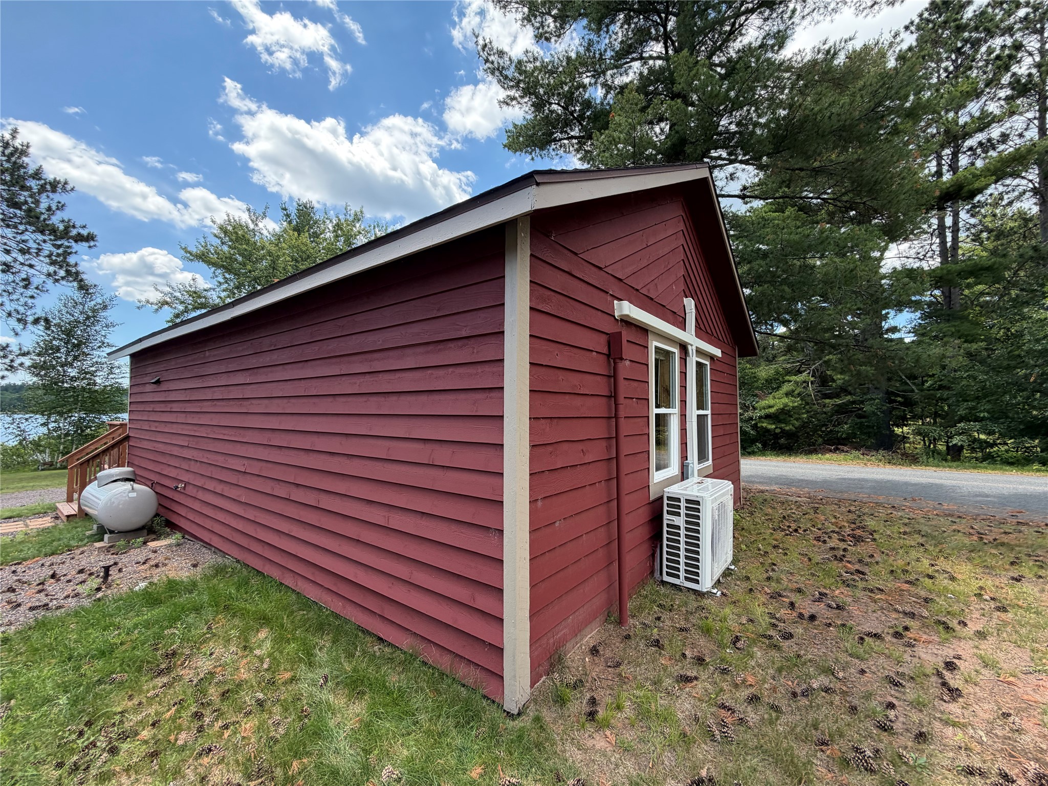 1603106 Property Photo 3