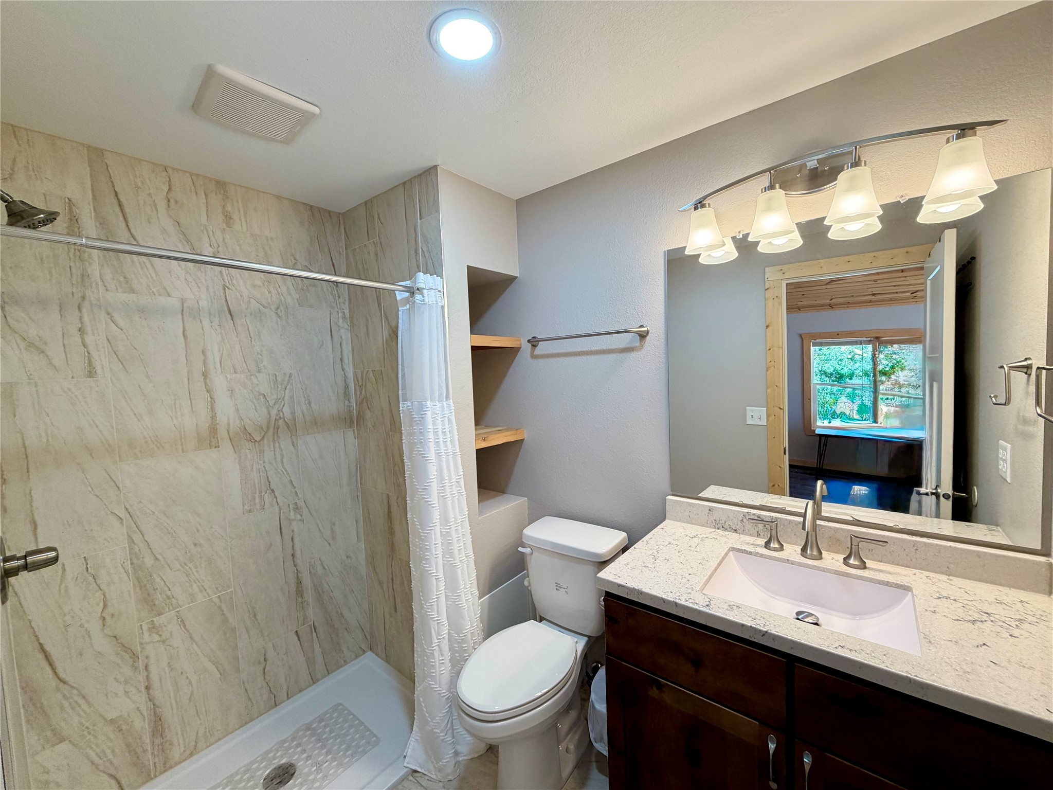 1603106 Property Photo 5