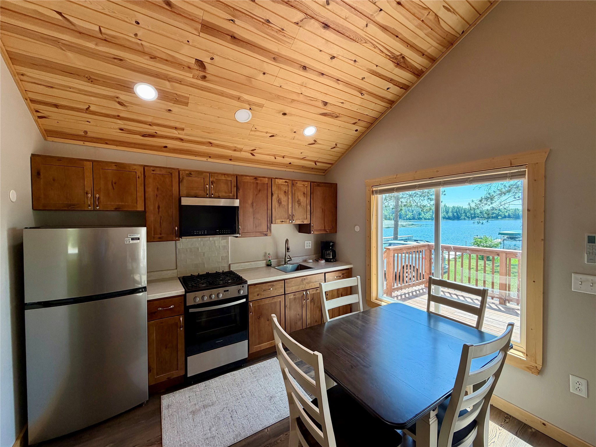 1603106 Property Photo 7