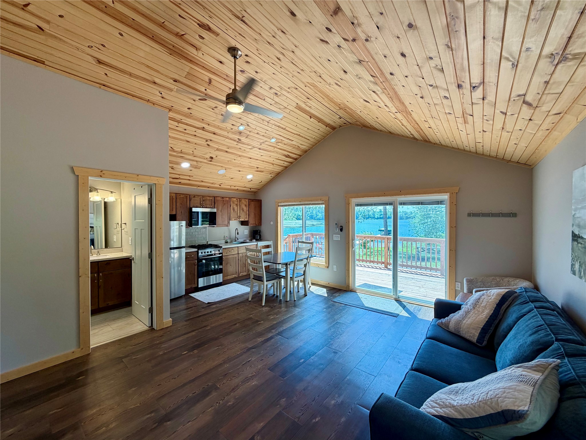 1603106 Property Photo 8