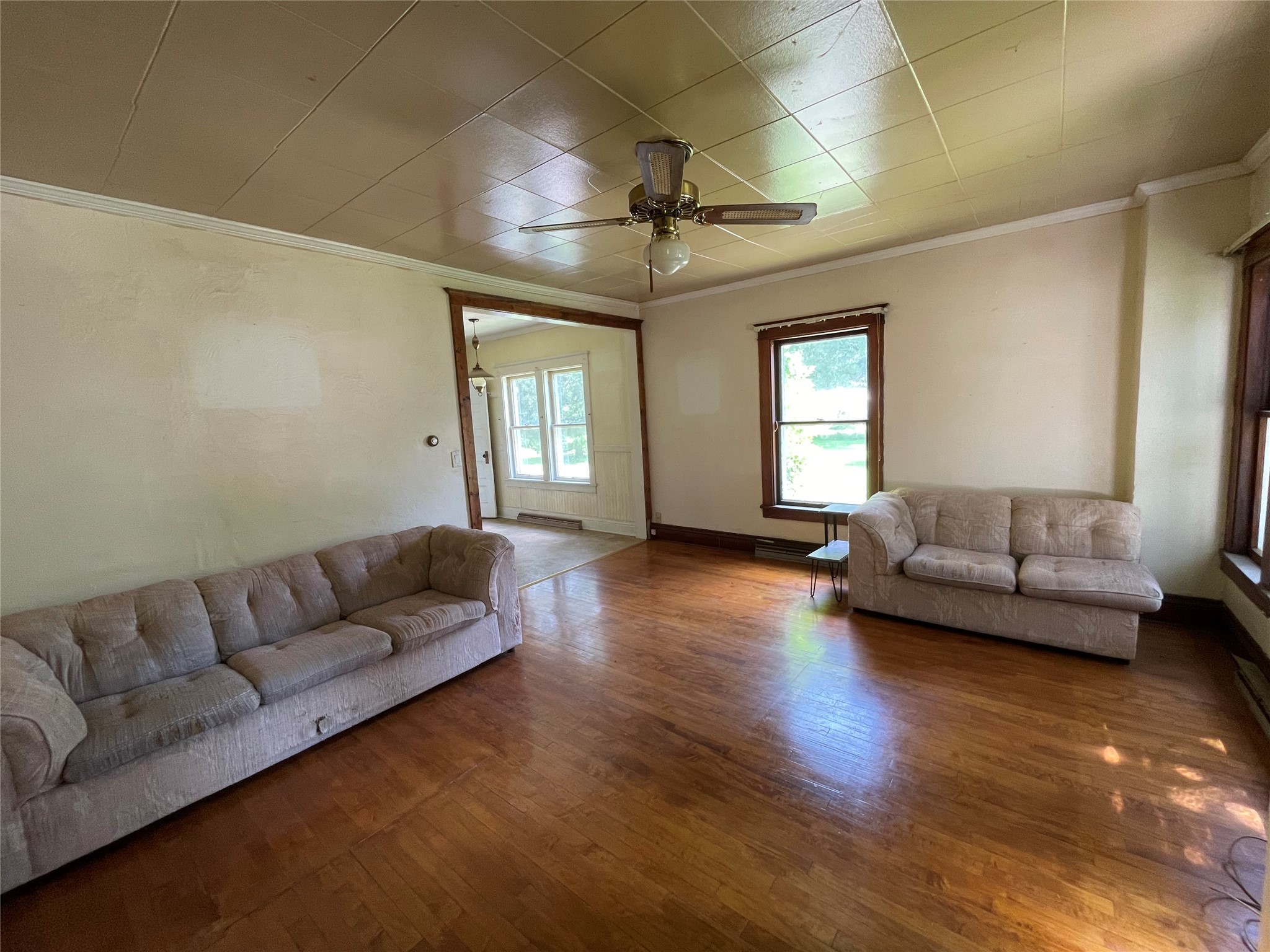 805 E Clover Street Property Photo 3