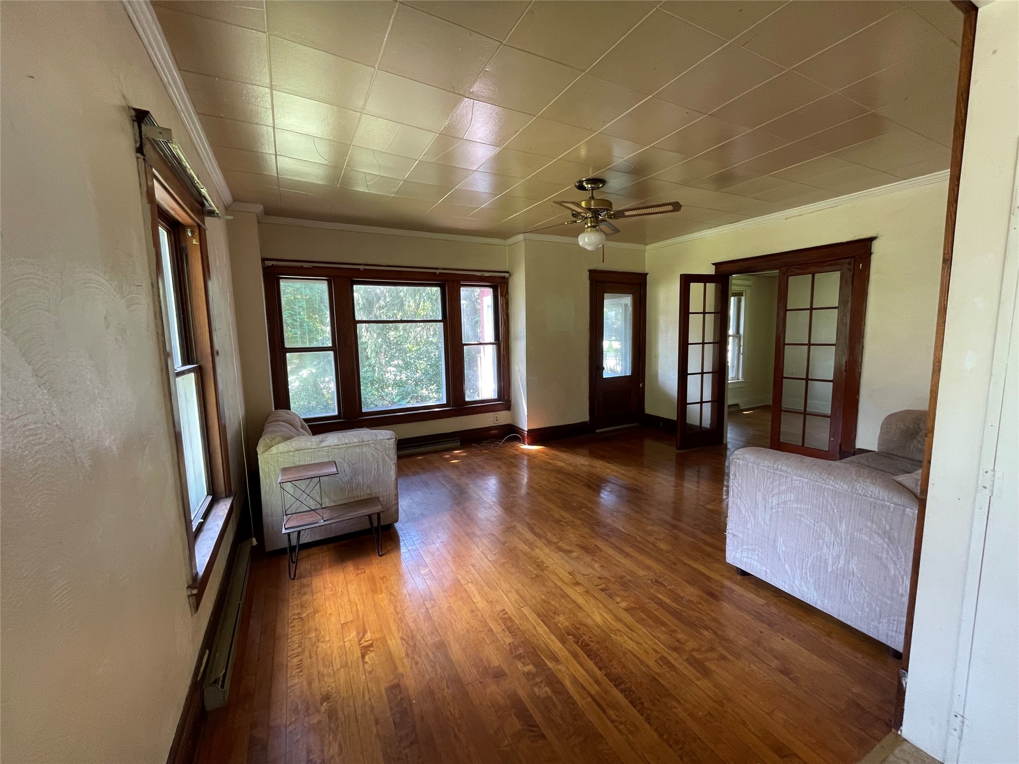 805 E Clover Street Property Photo 6