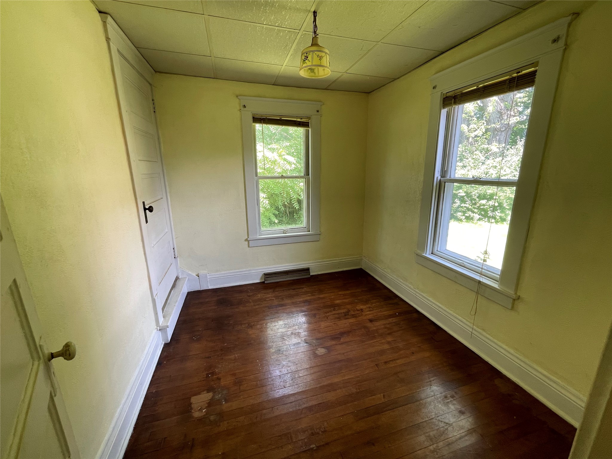 805 E Clover Street Property Photo 7