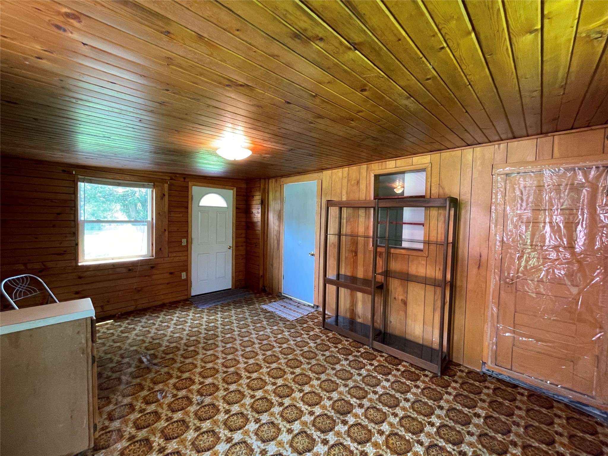 805 E Clover Street Property Photo 10
