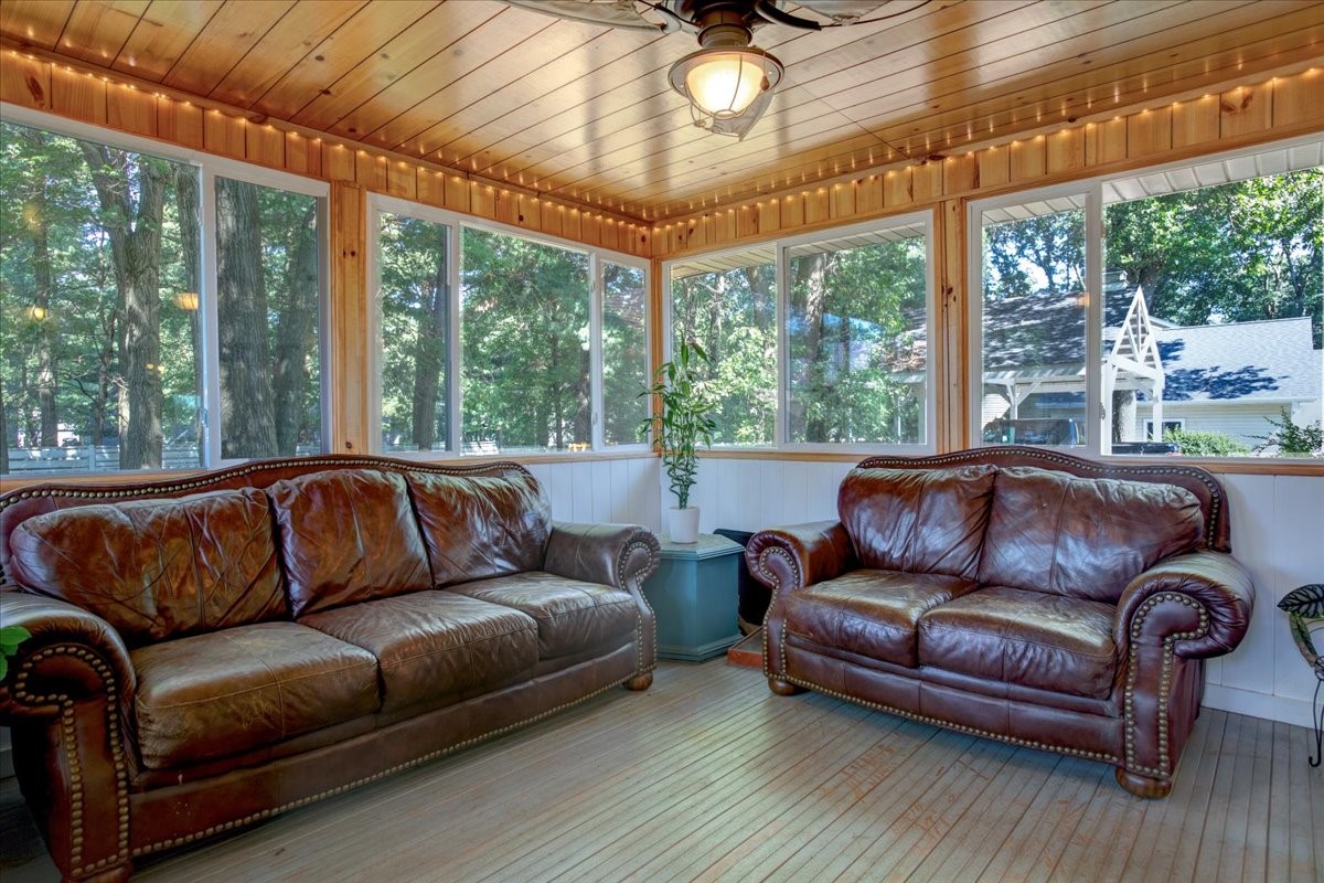 309 Red Cedar Street Property Photo 9
