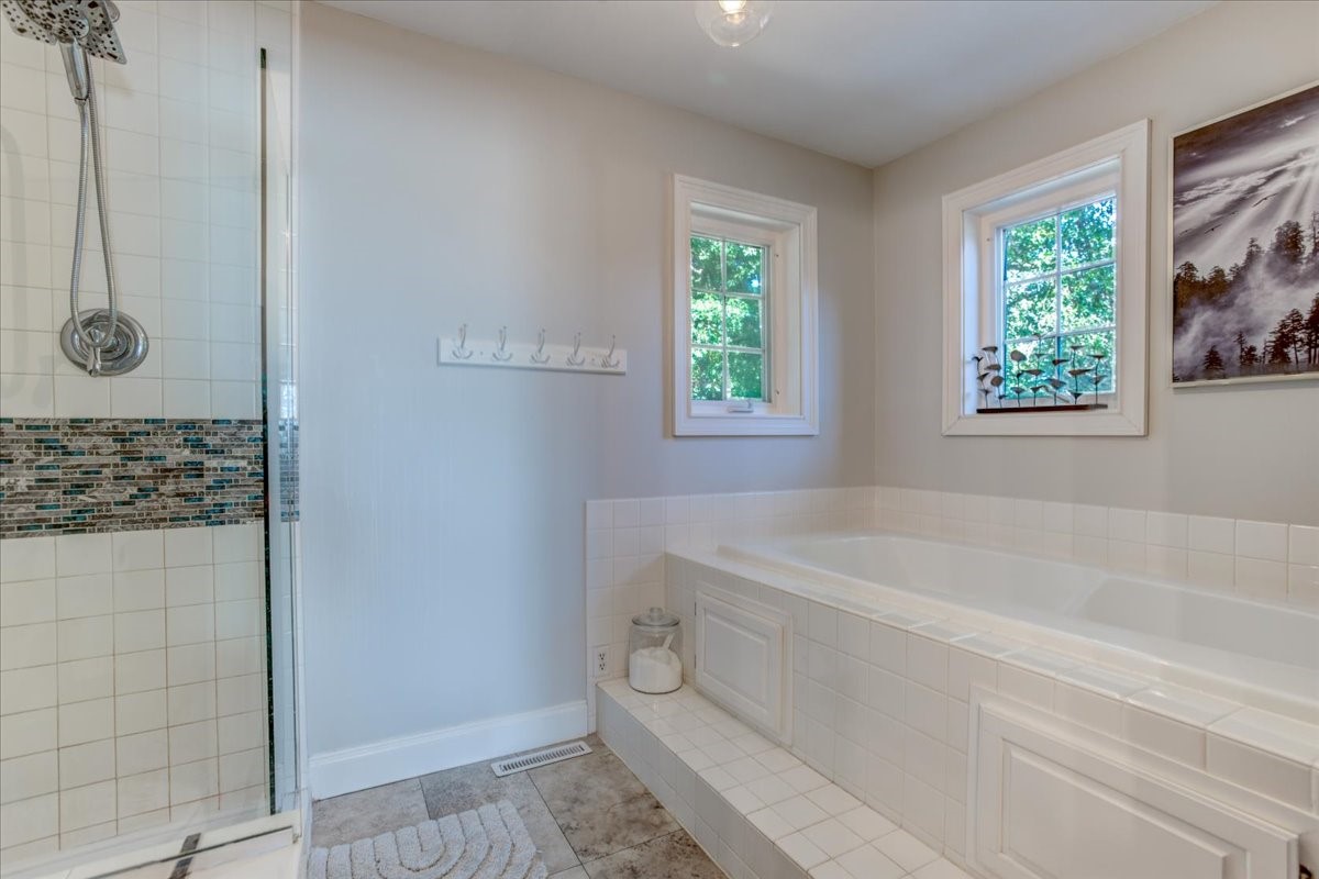 309 Red Cedar Street Property Photo 29