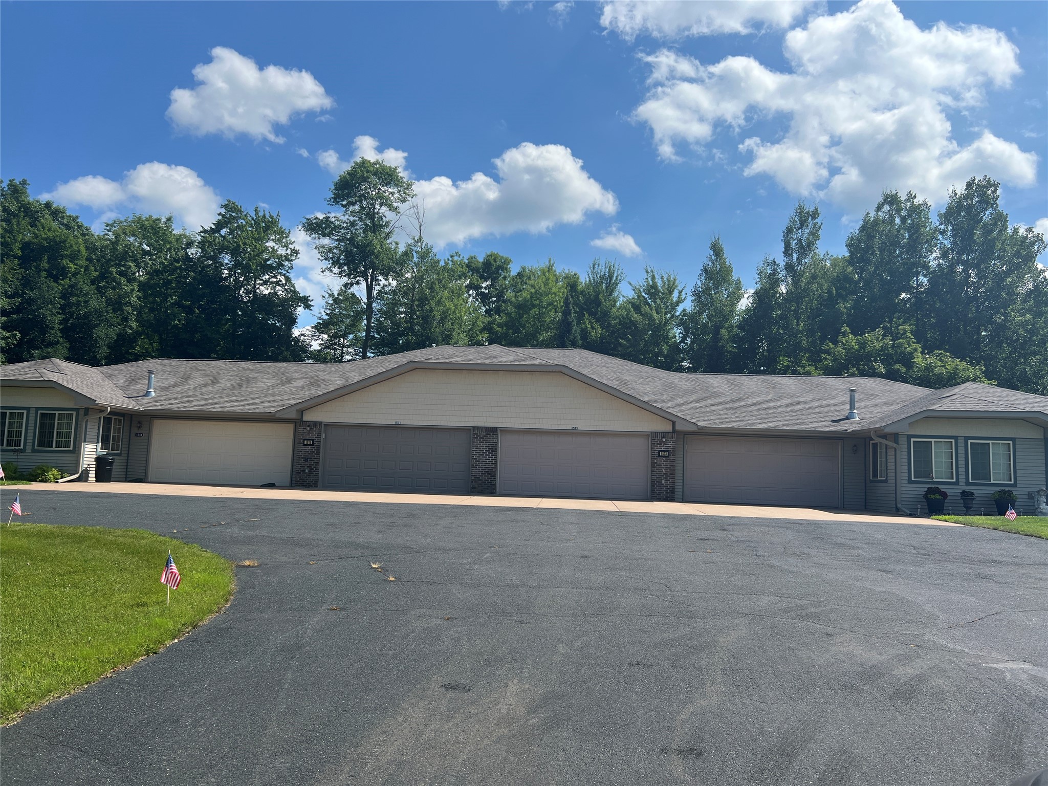 1571 Forest Street Property Photo 1