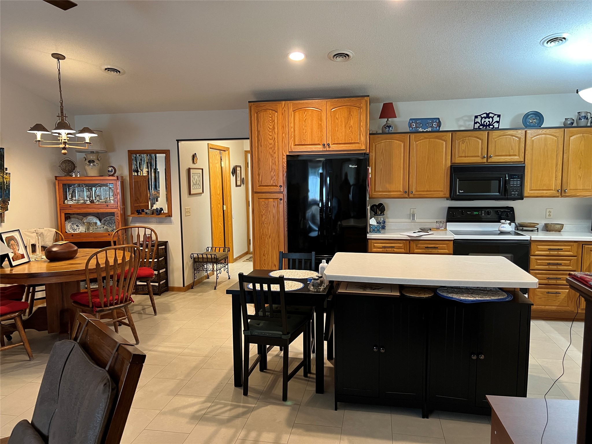1571 Forest Street Property Photo 8