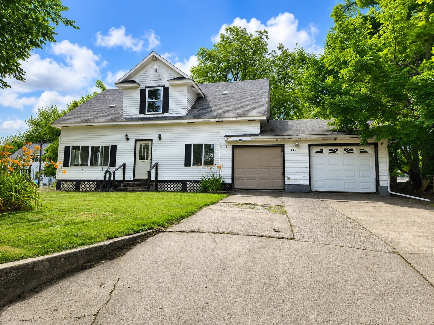 149 3rd Street Property Photo 1