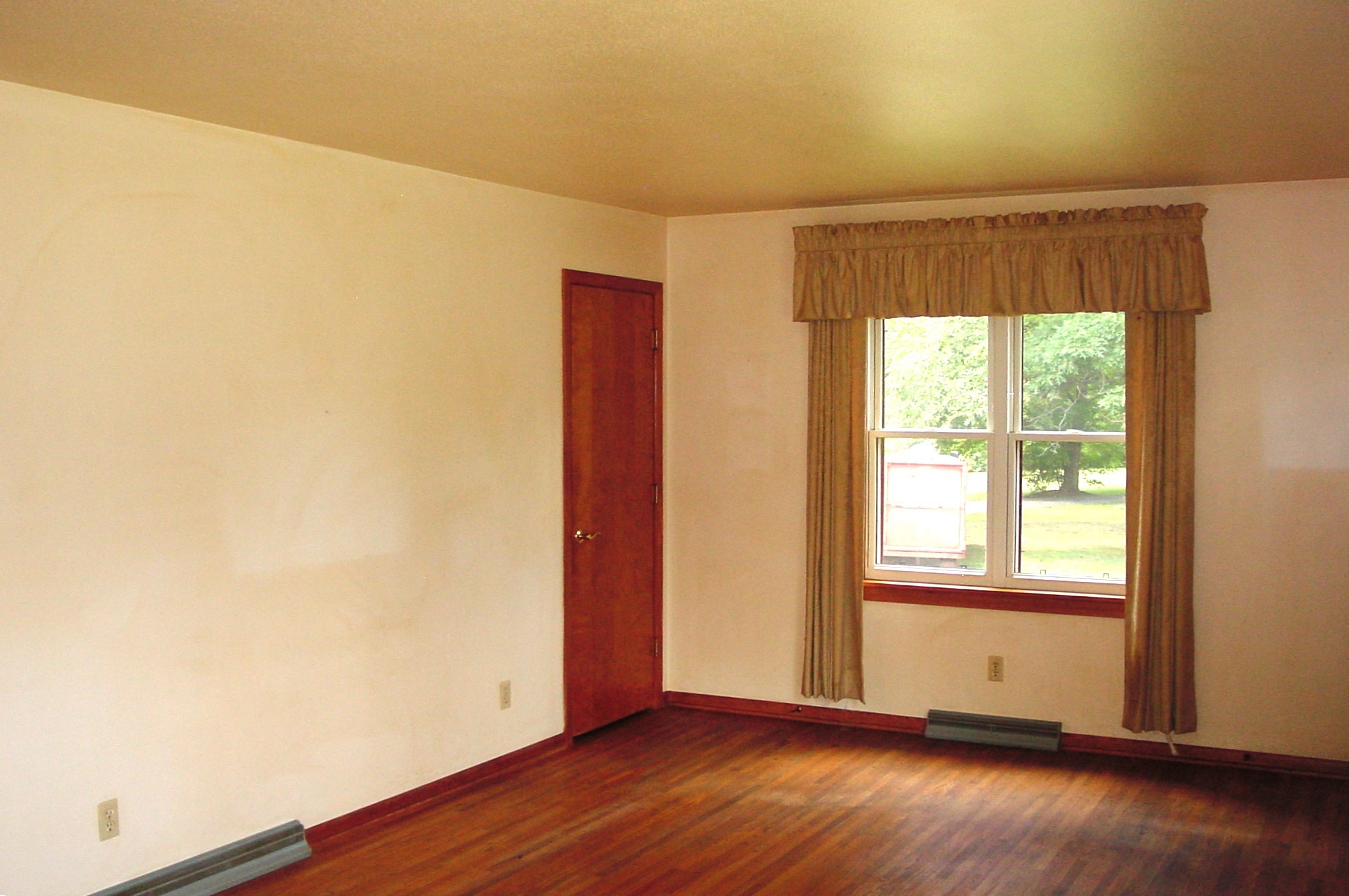 W10529 Us Highway 8 Property Photo 16