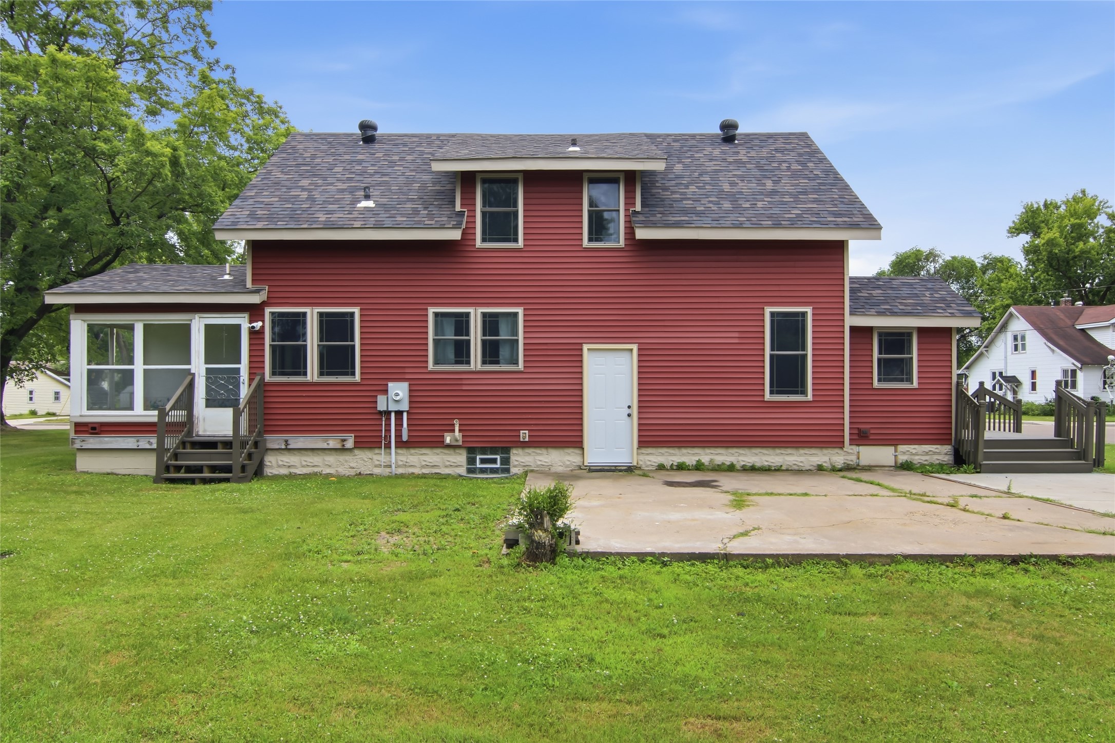 14006 Pine Street Property Photo 3