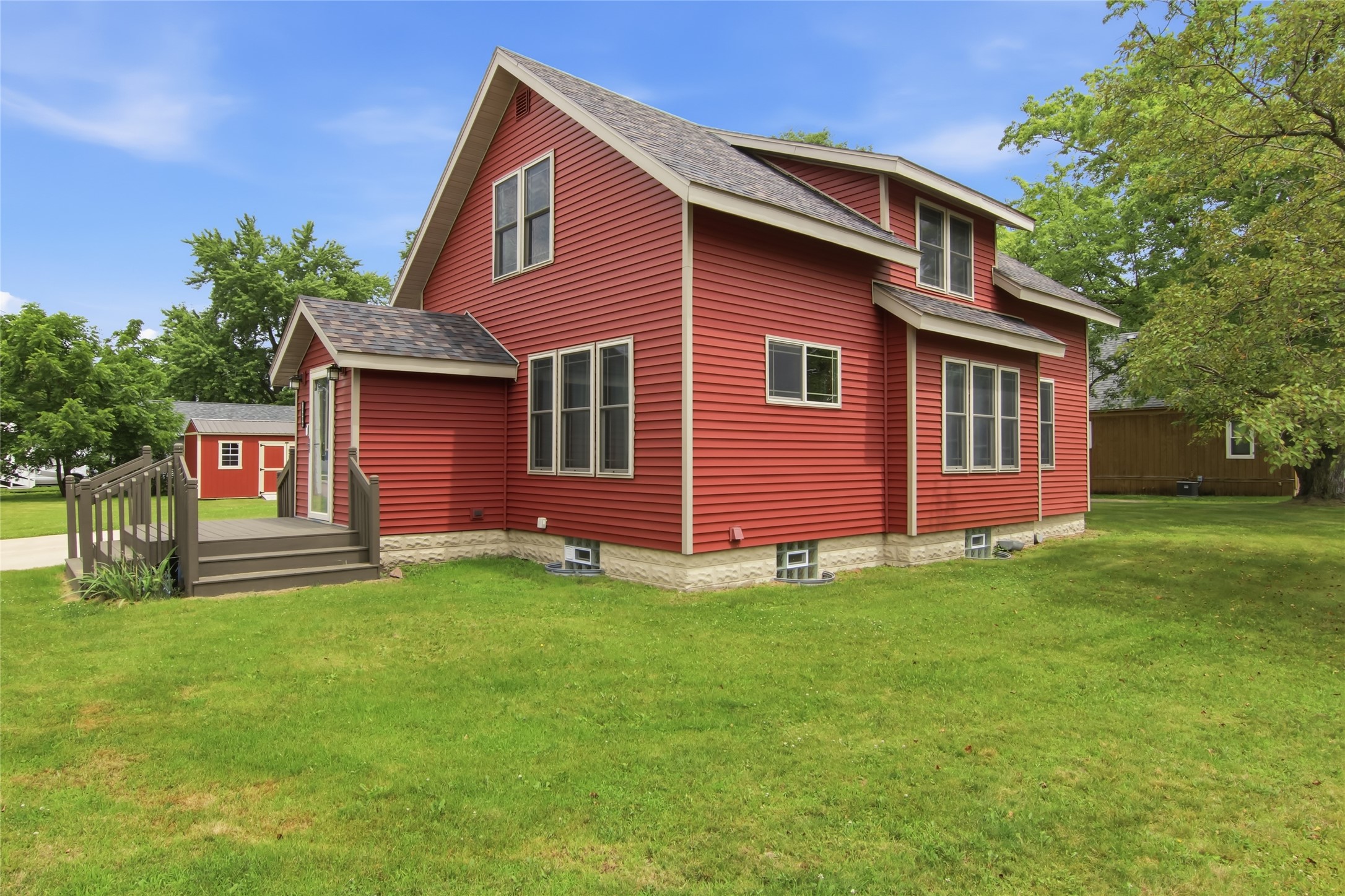 14006 Pine Street Property Photo 7
