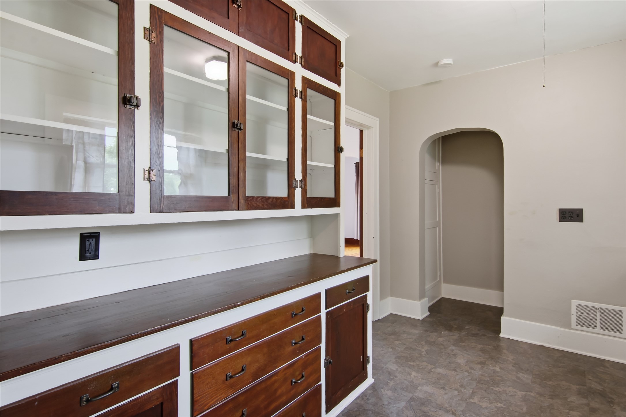 14006 Pine Street Property Photo 13