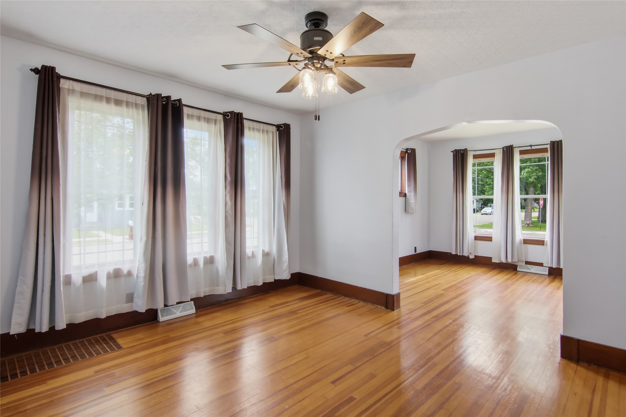 14006 Pine Street Property Photo 15