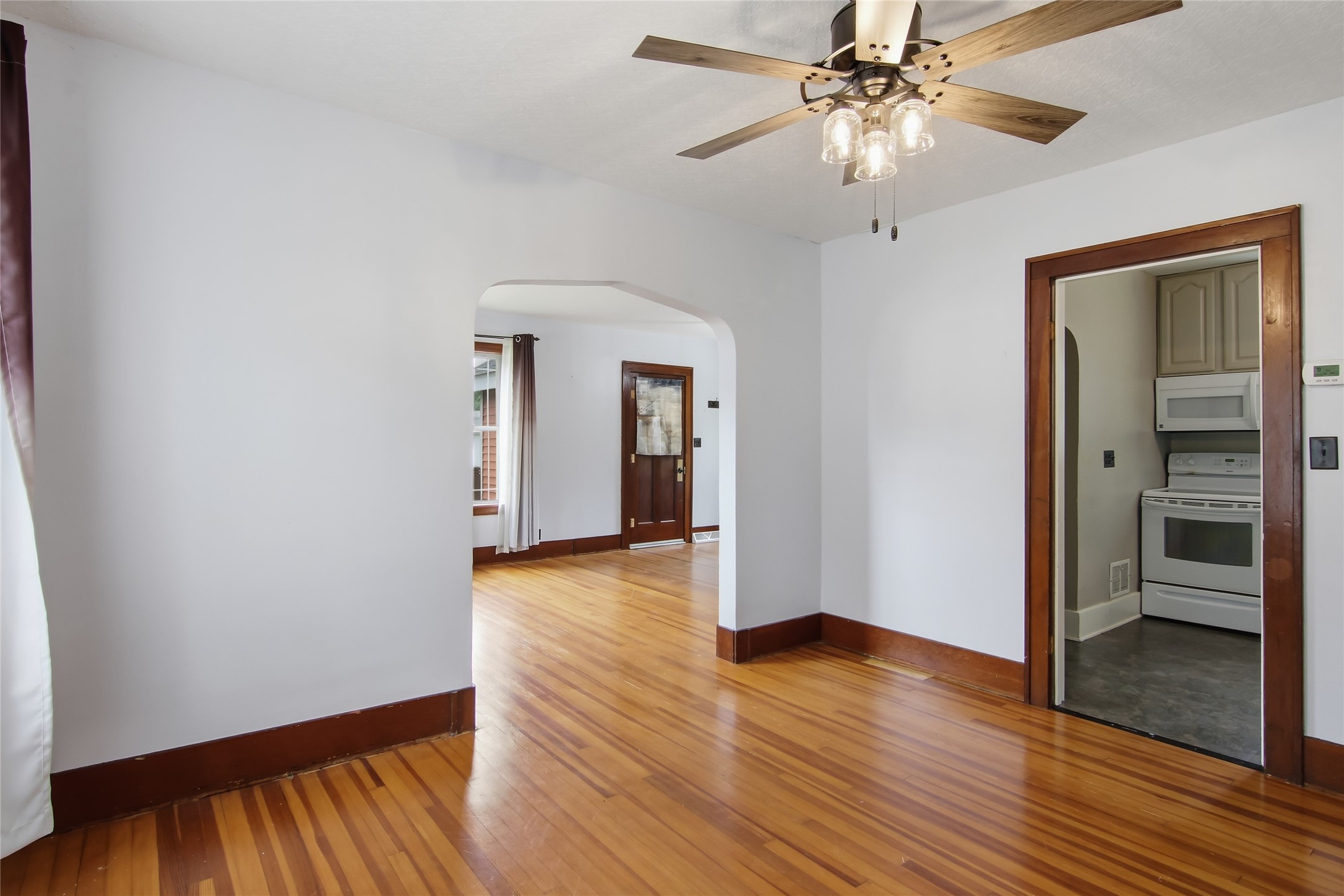 14006 Pine Street Property Photo 16