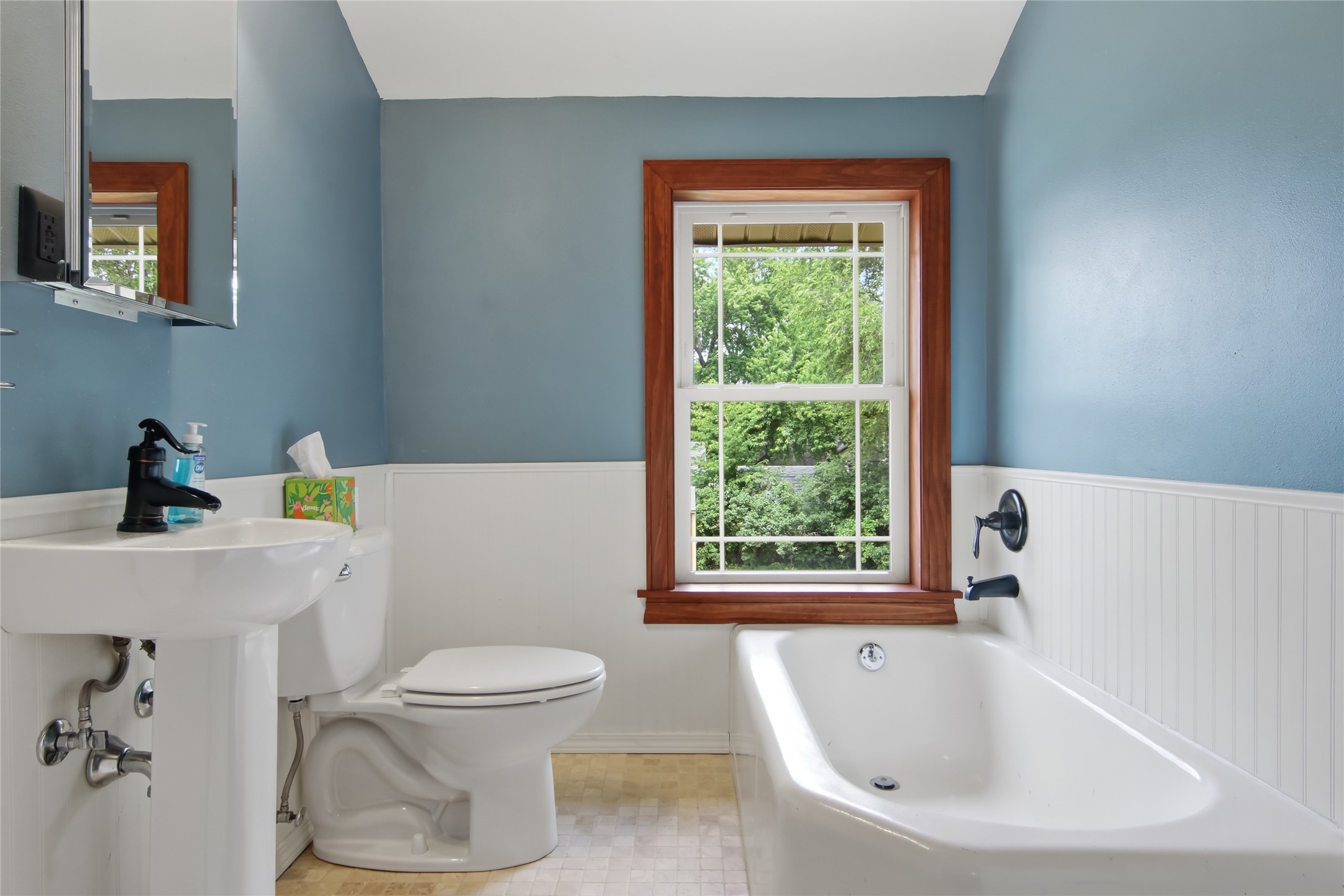 14006 Pine Street Property Photo 24