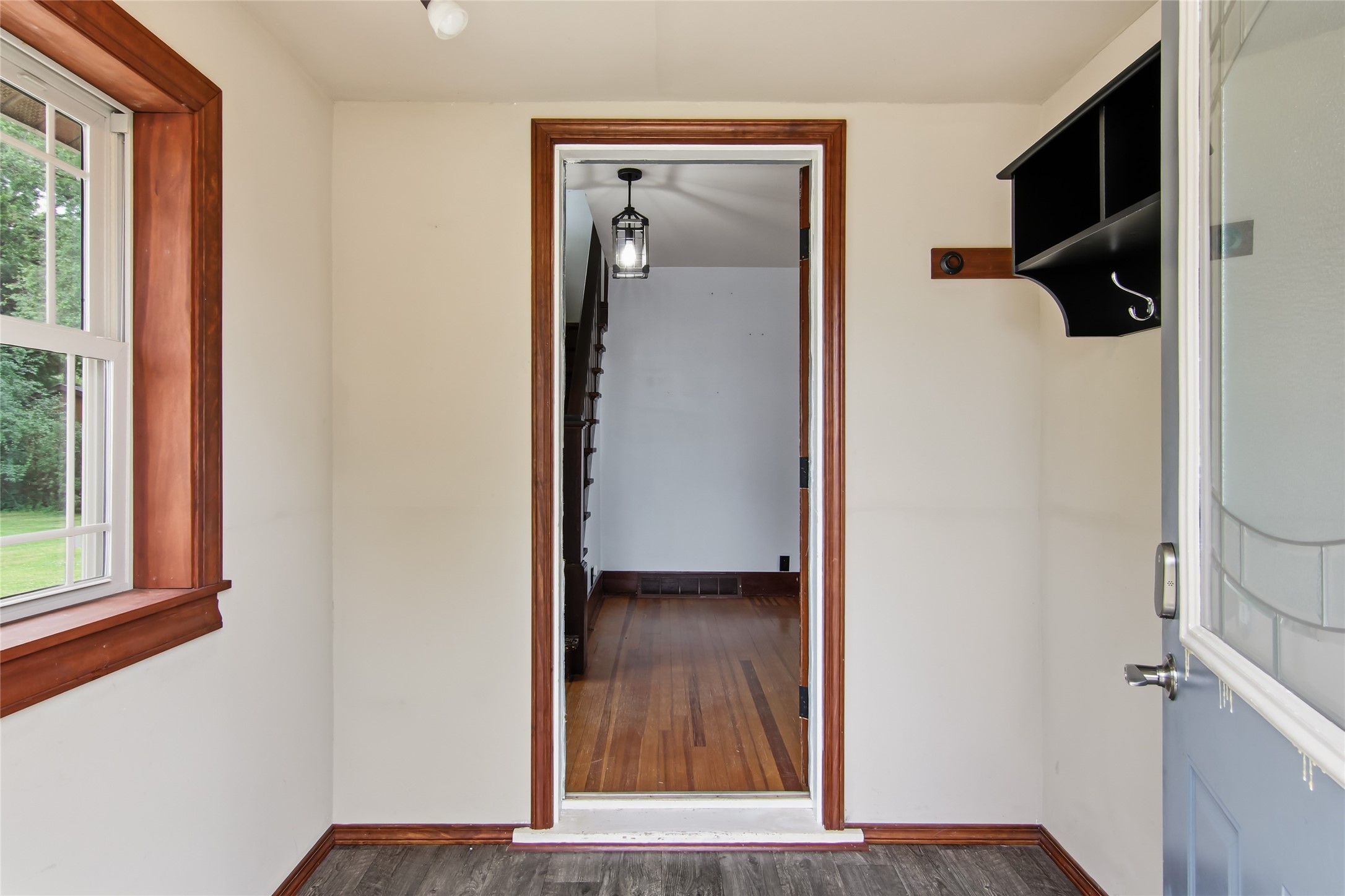 14006 Pine Street Property Photo 28