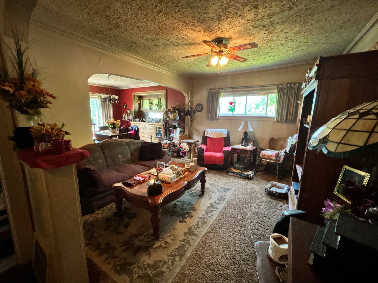 302 E 5th Street Property Photo 5