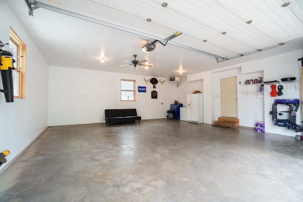 1015 Wilson Avenue Property Photo 3