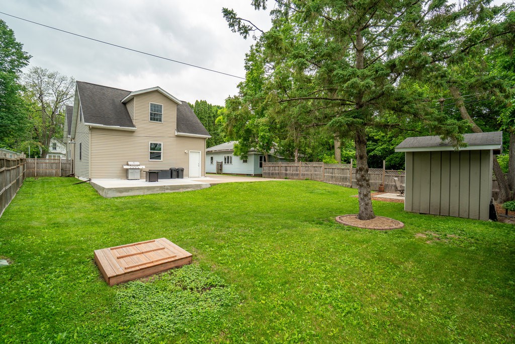 1015 Wilson Avenue Property Photo 4