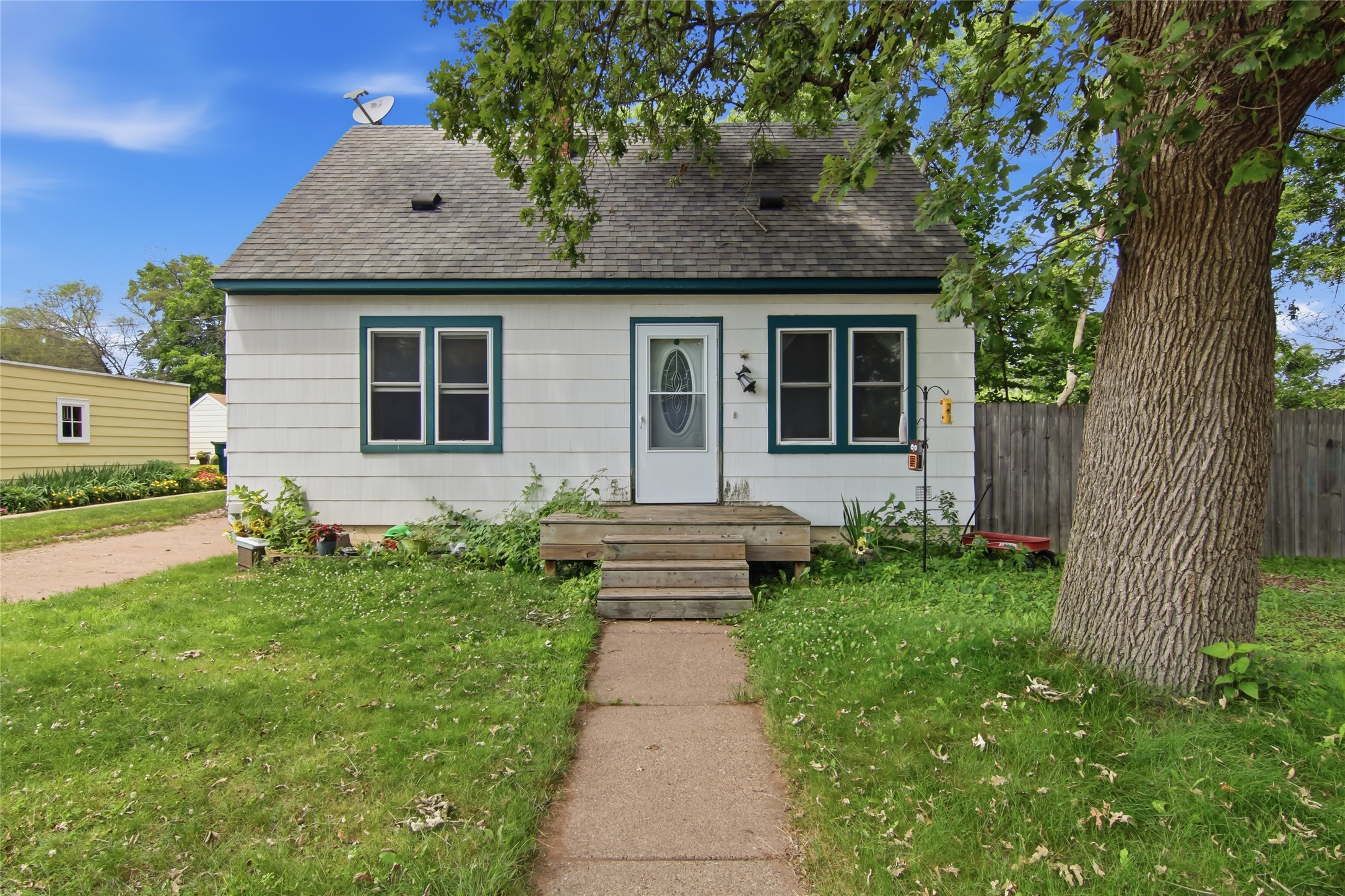 604 Bolles Street Property Photo 1