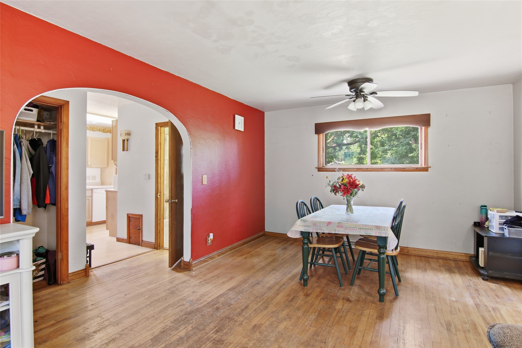 604 Bolles Street Property Photo 5
