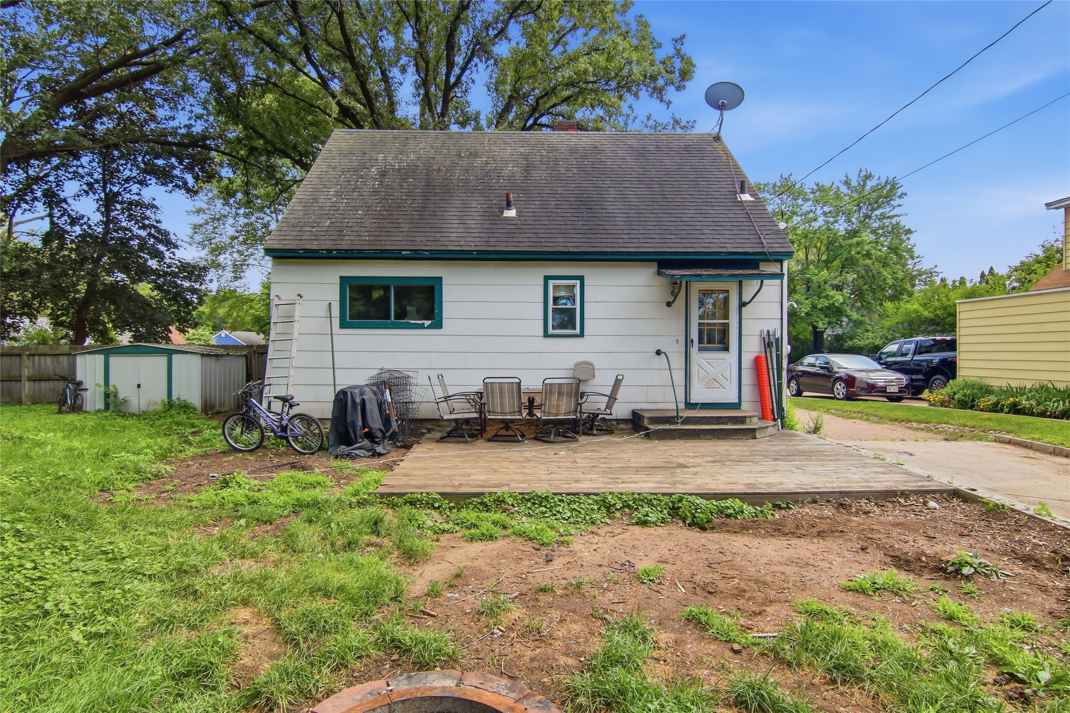 604 Bolles Street Property Photo 38