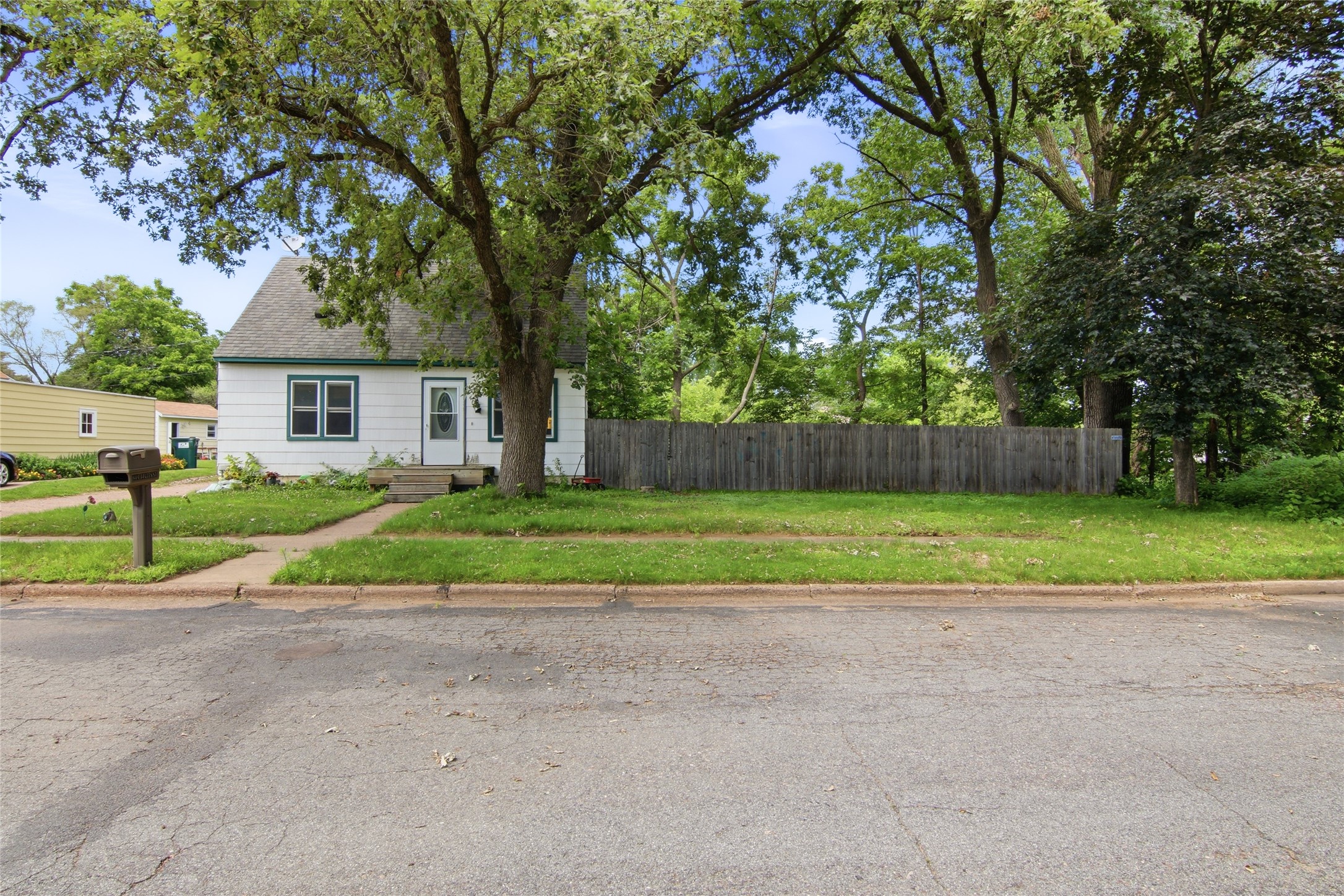 604 Bolles Street Property Photo 47