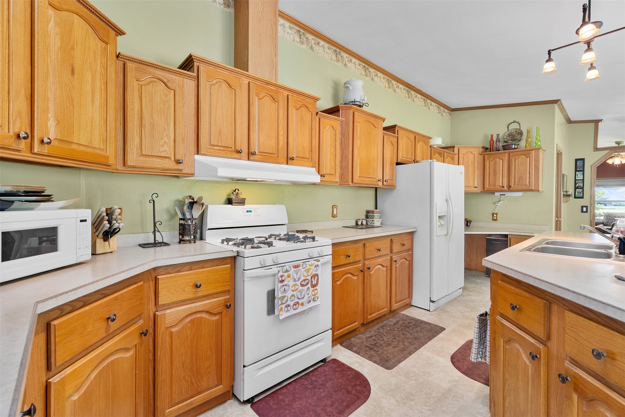W366 Albany K Property Photo 18