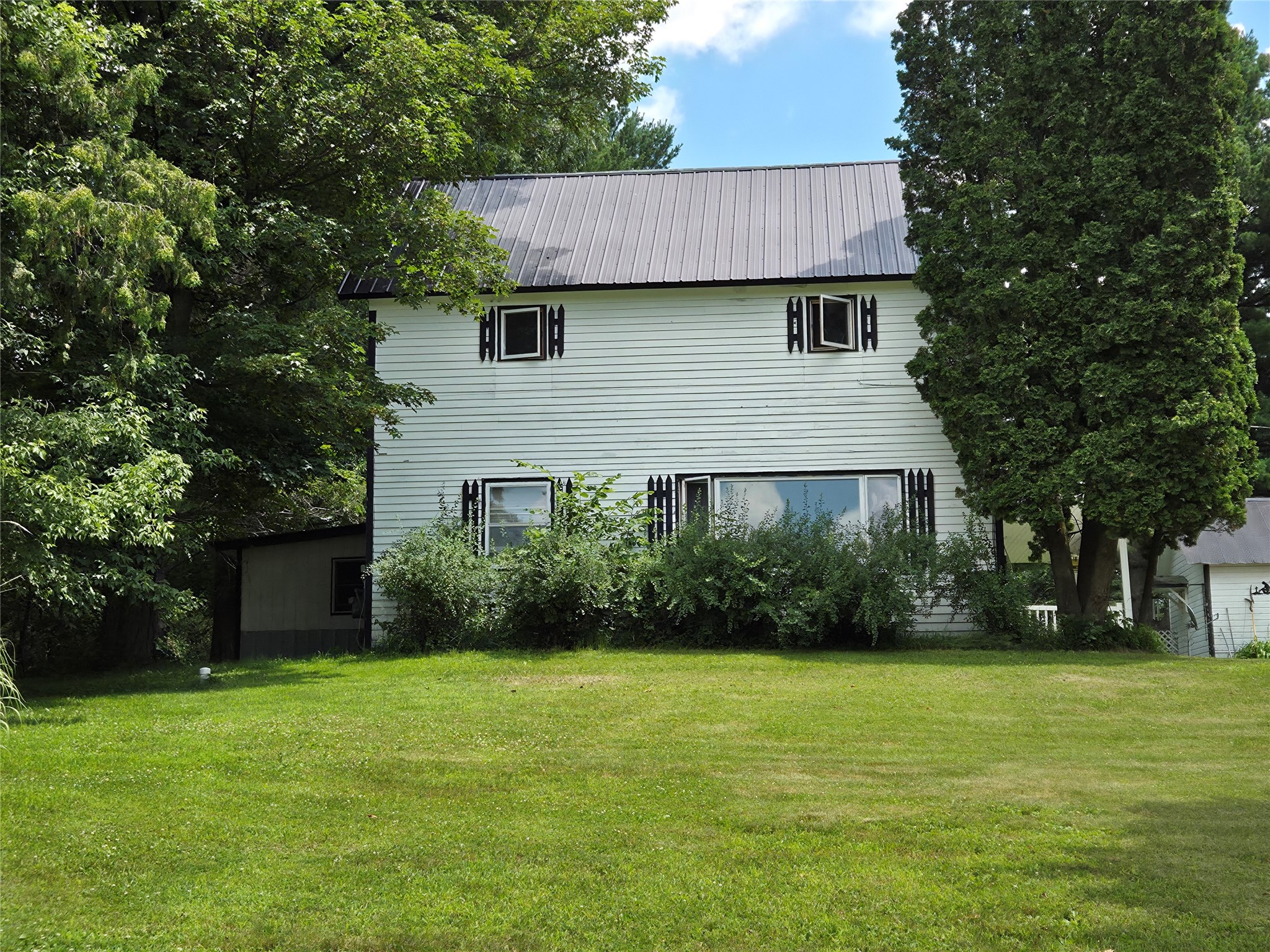 995 16th Street Property Photo 3