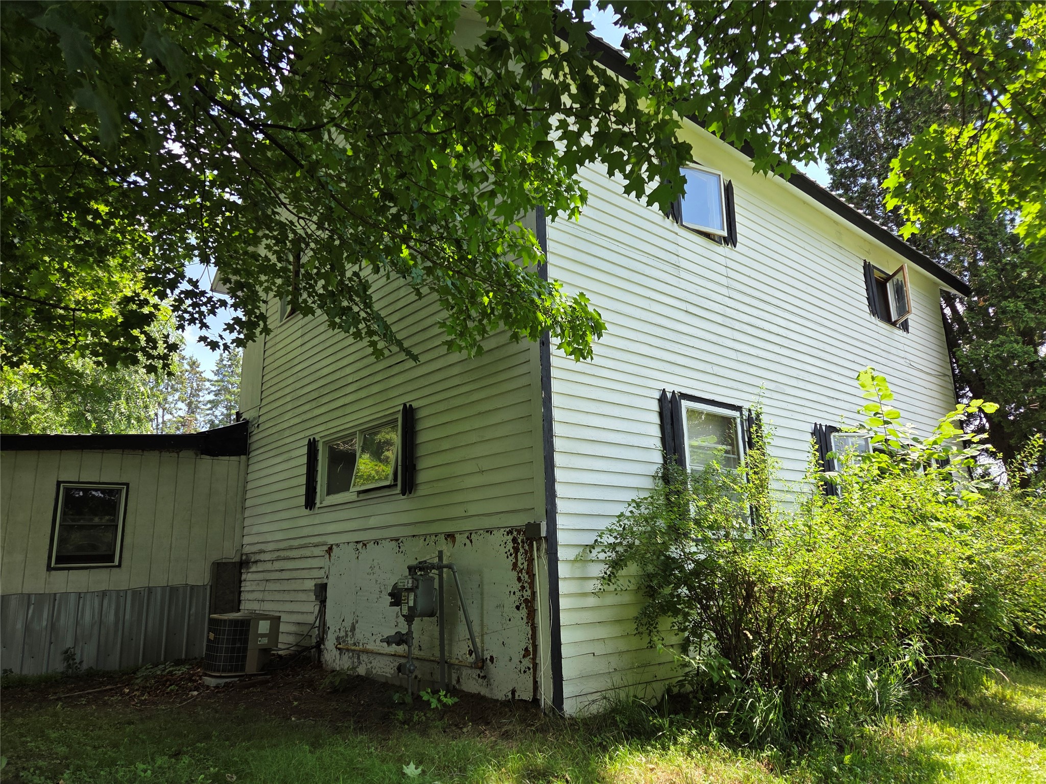 995 16th Street Property Photo 7