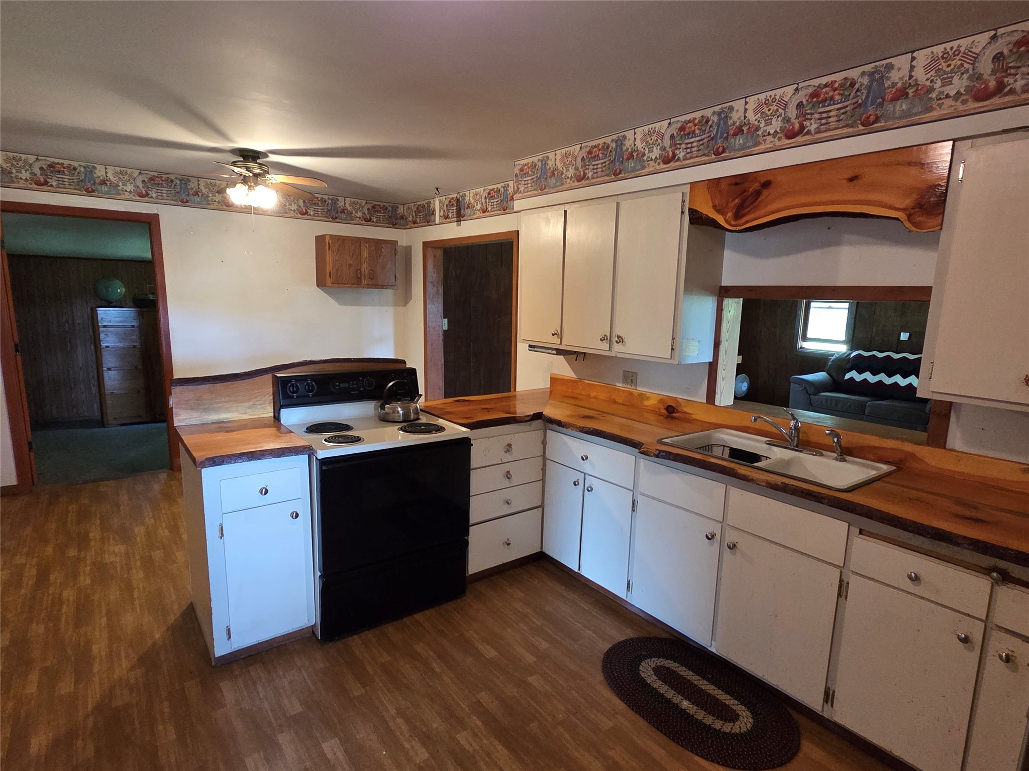 995 16th Street Property Photo 9