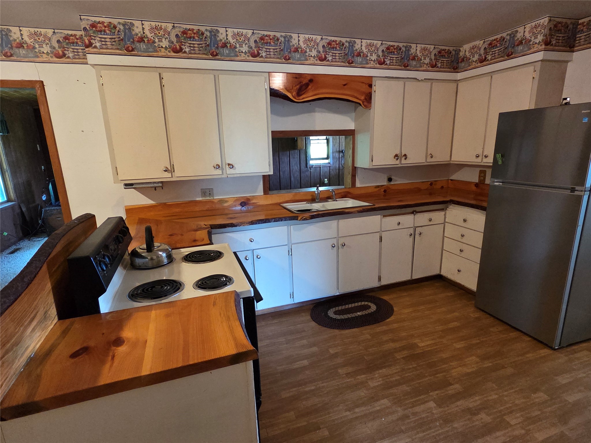 995 16th Street Property Photo 10