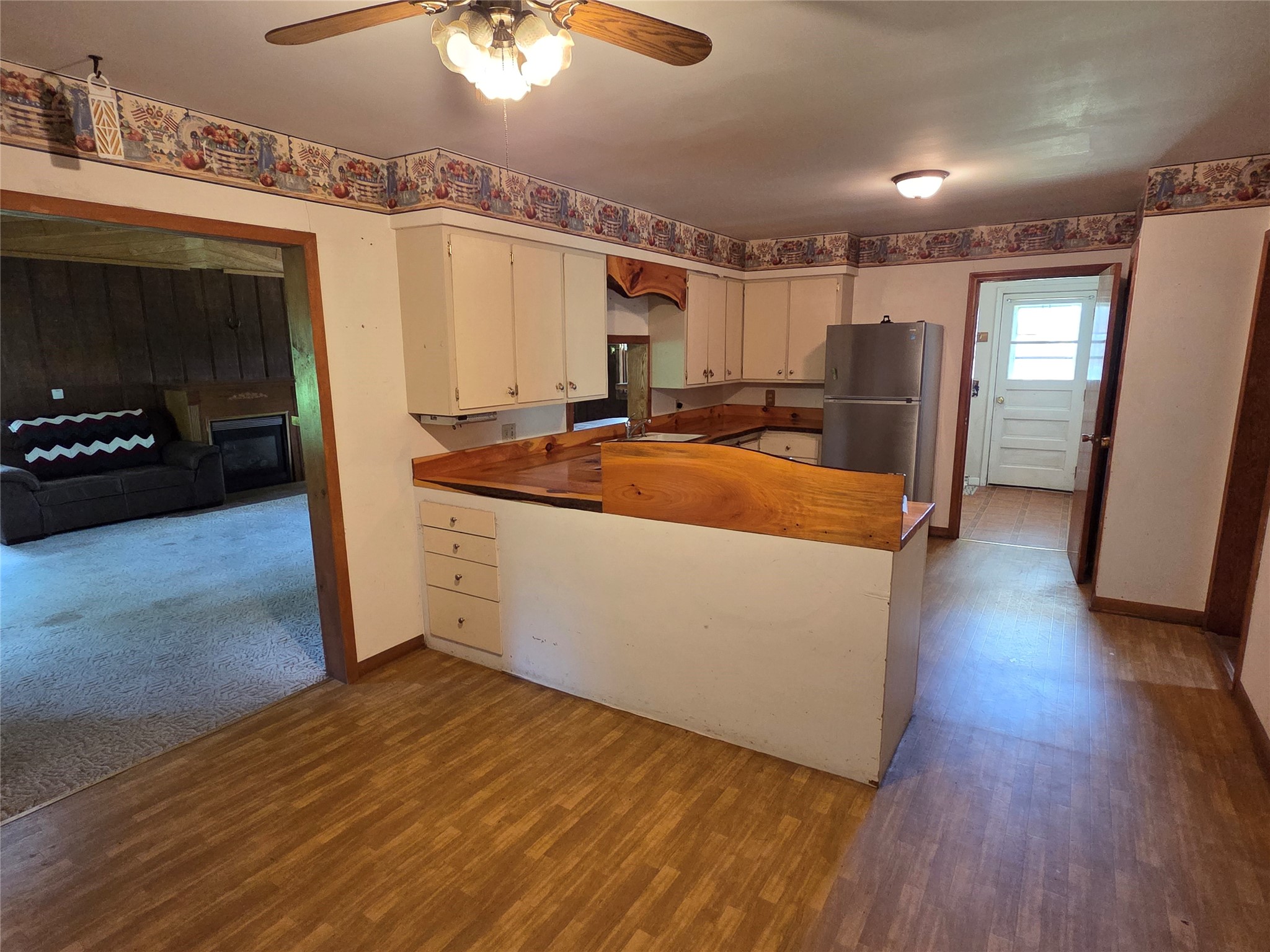 995 16th Street Property Photo 13