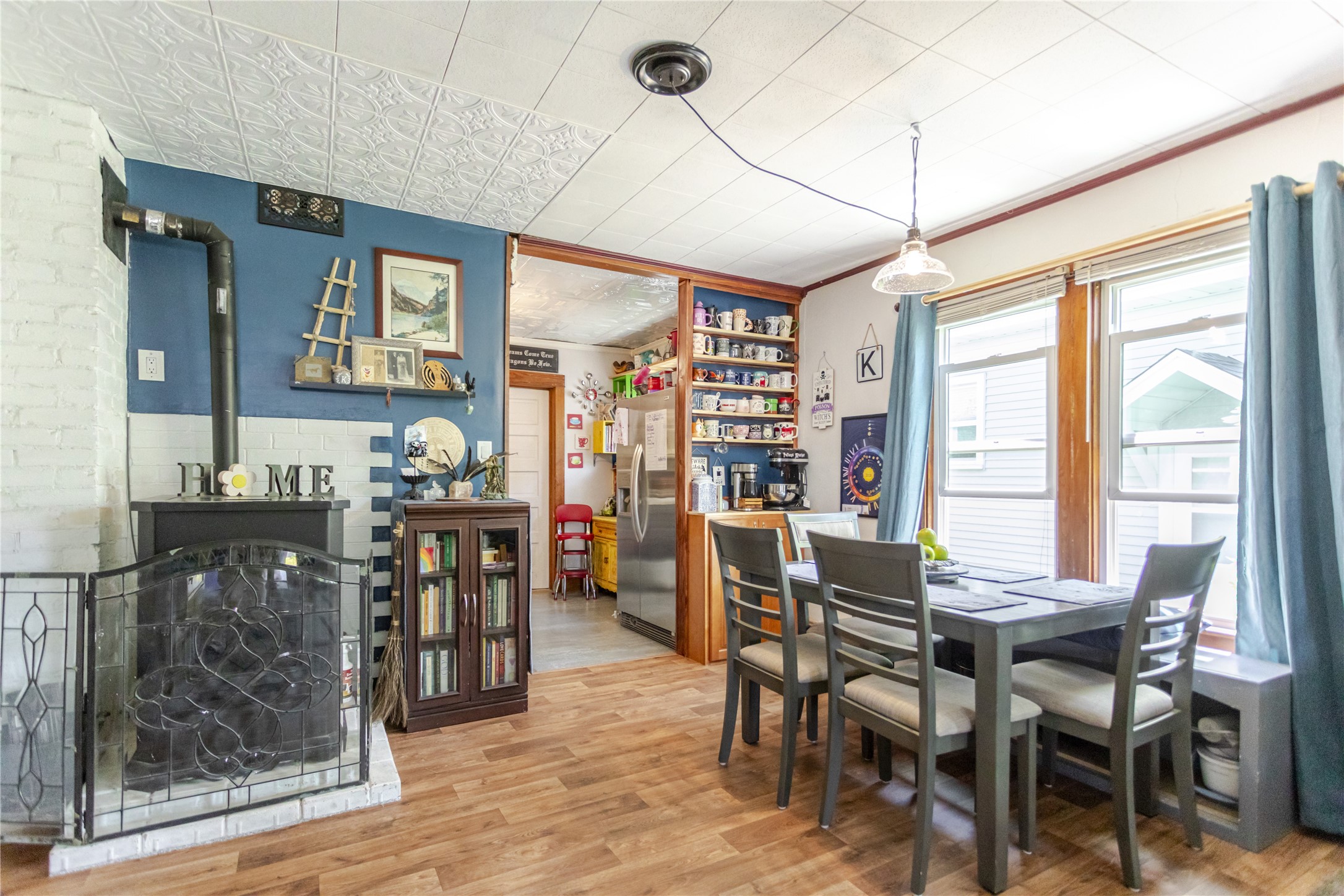 919 Summer Street Property Photo 3